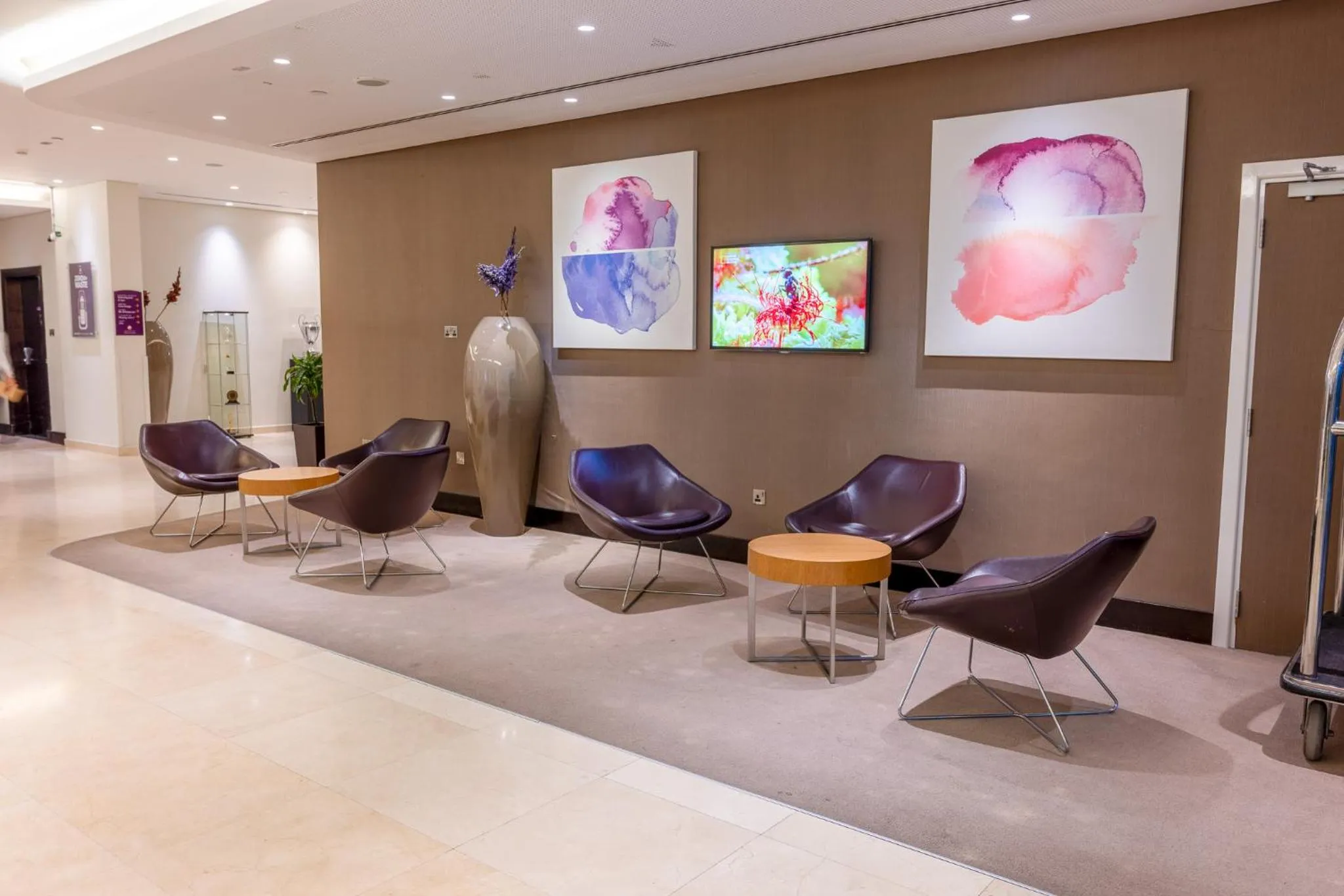 Lobby or reception in Premier Inn Abu Dhabi Airport Business Park