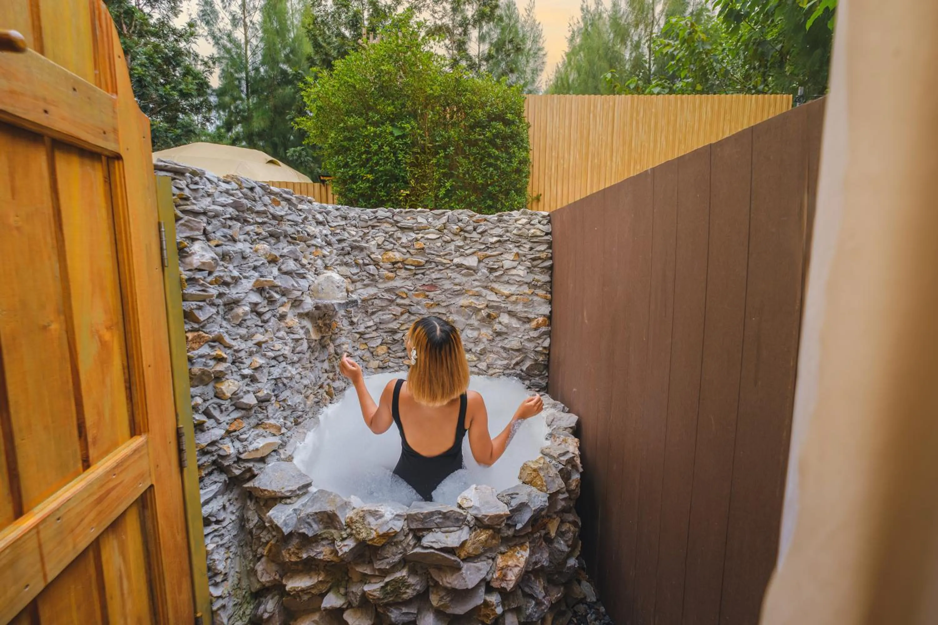 Hot Tub in The X10 private pool villa khaoyai SHA Certified เขาใหญ่