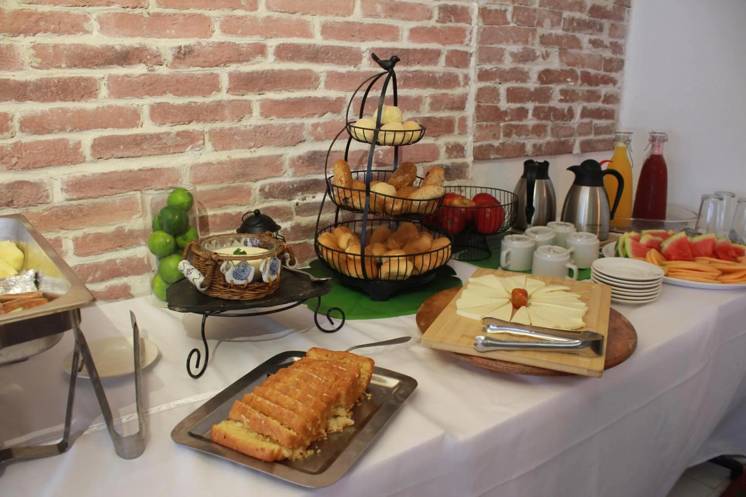 Food and drinks in Casa Franco Hotel