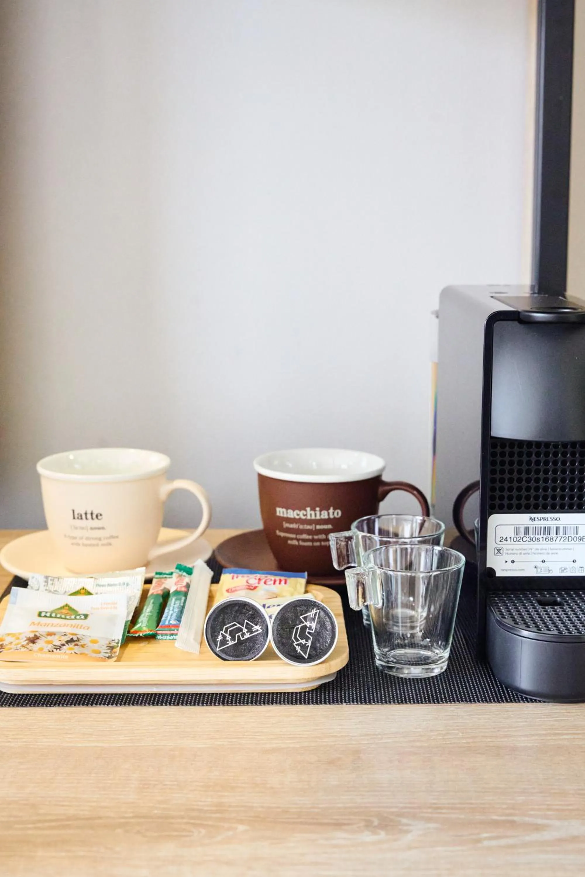 Coffee/tea facilities in Lettera Hotel