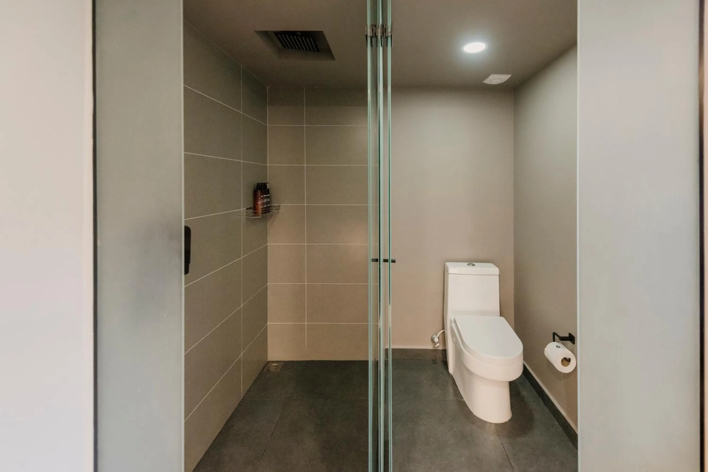 Bathroom in Lettera Hotel