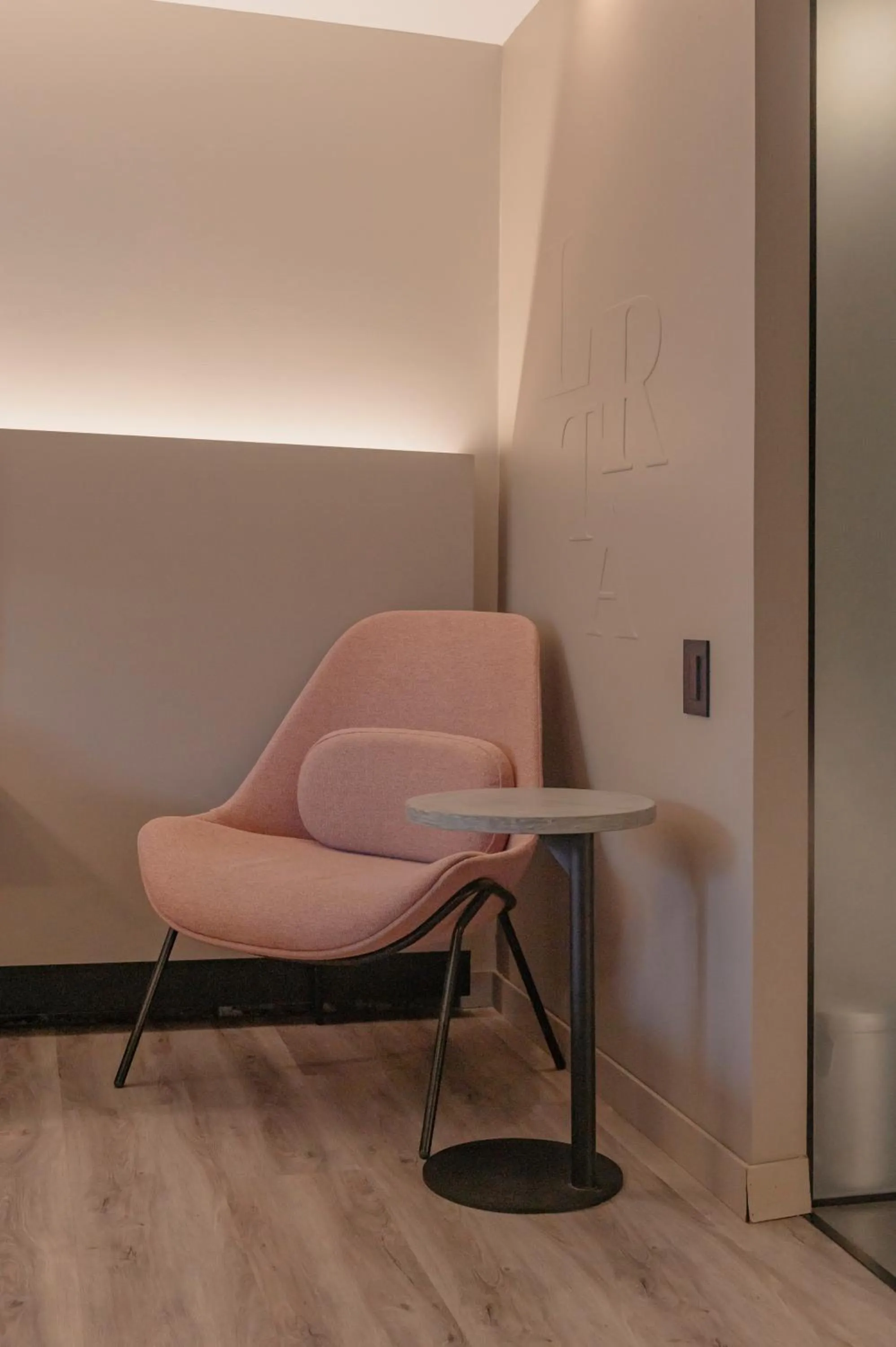 Living room in Lettera Hotel