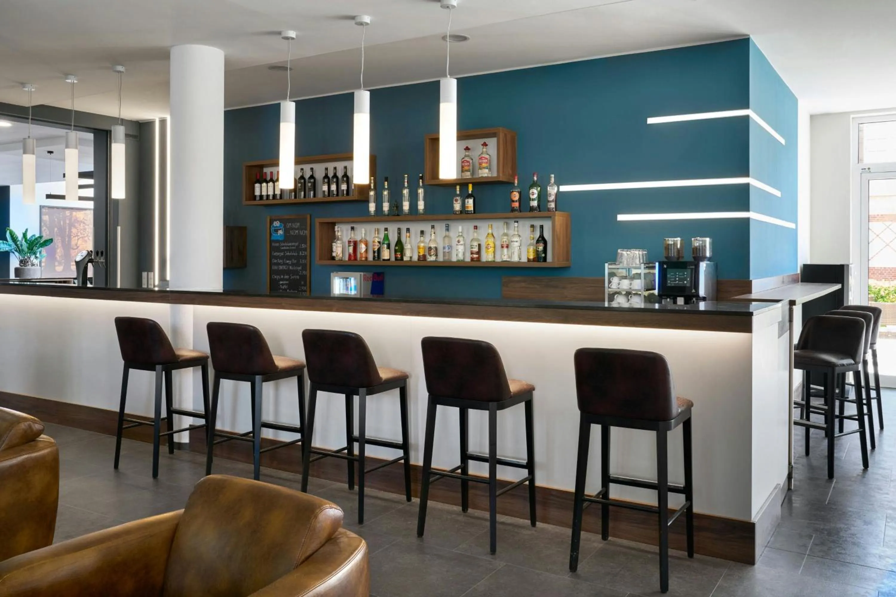 Lounge or bar in Four Points Flex by Sheraton Göttingen