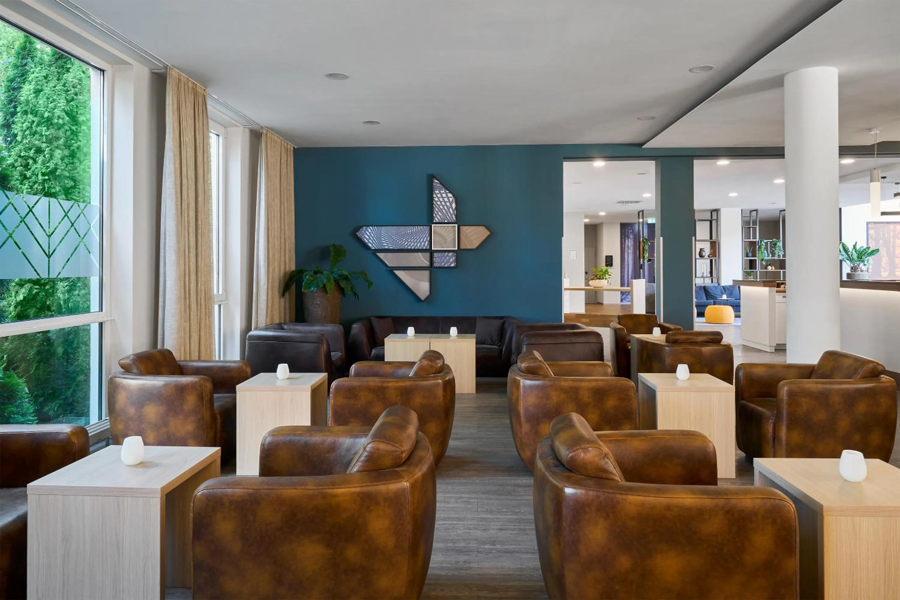 Lounge or bar in Four Points Flex by Sheraton Göttingen