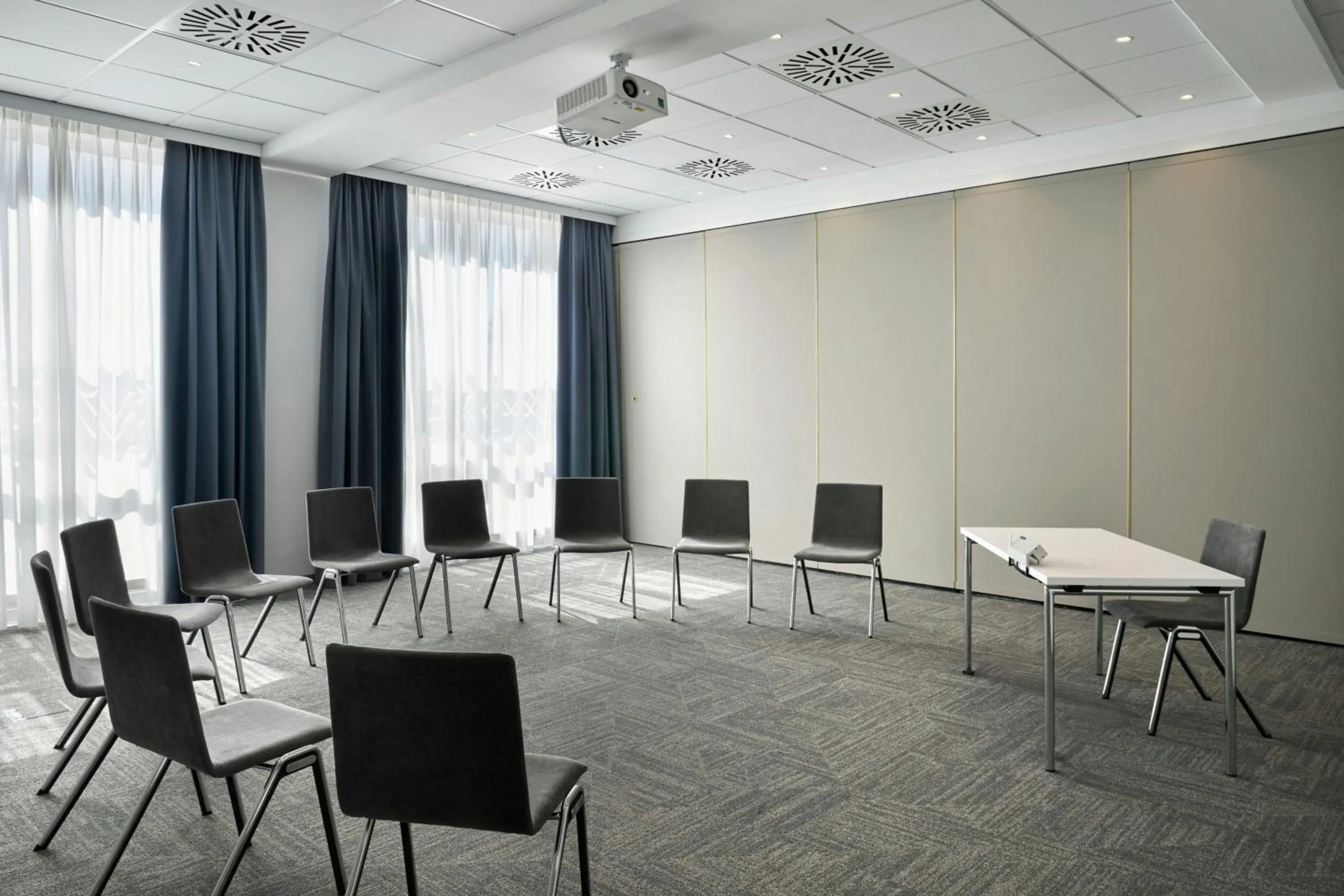 Meeting/conference room in Four Points Flex by Sheraton Göttingen