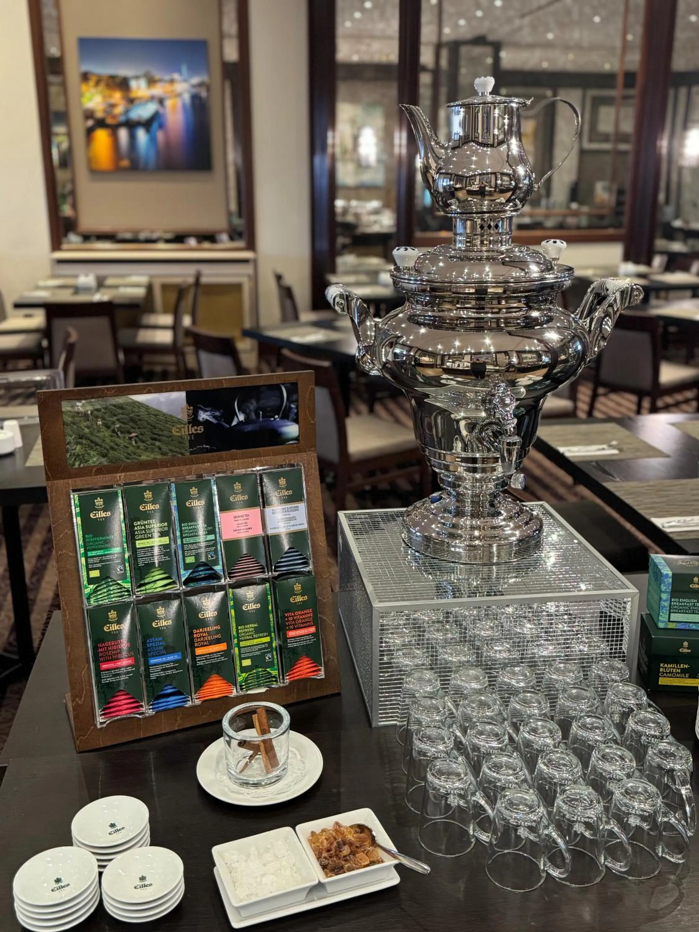 Breakfast in Wyndham Duisburger Hof