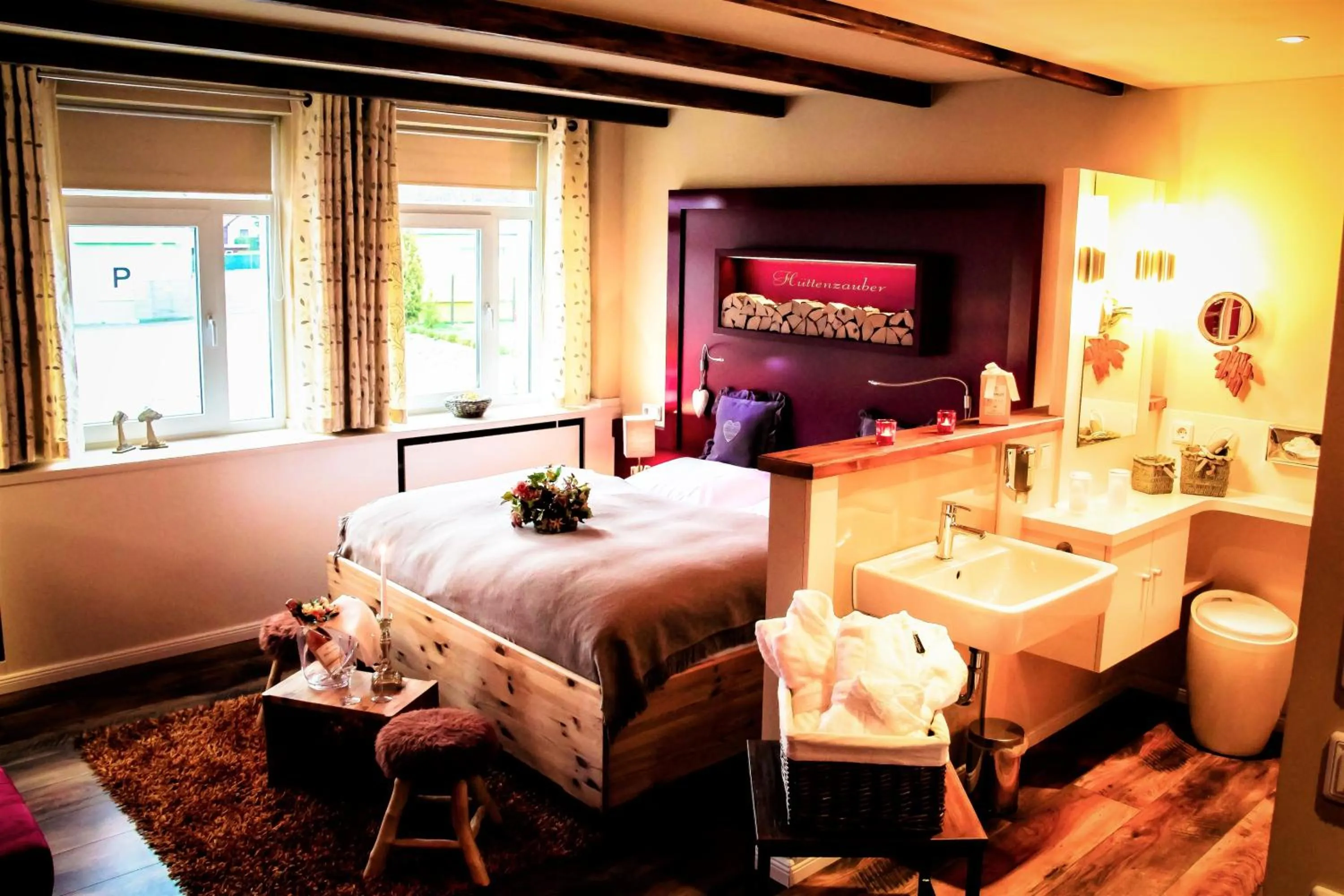 Photo of the whole room, Bed in Hotel Röhrsdorfer Hof