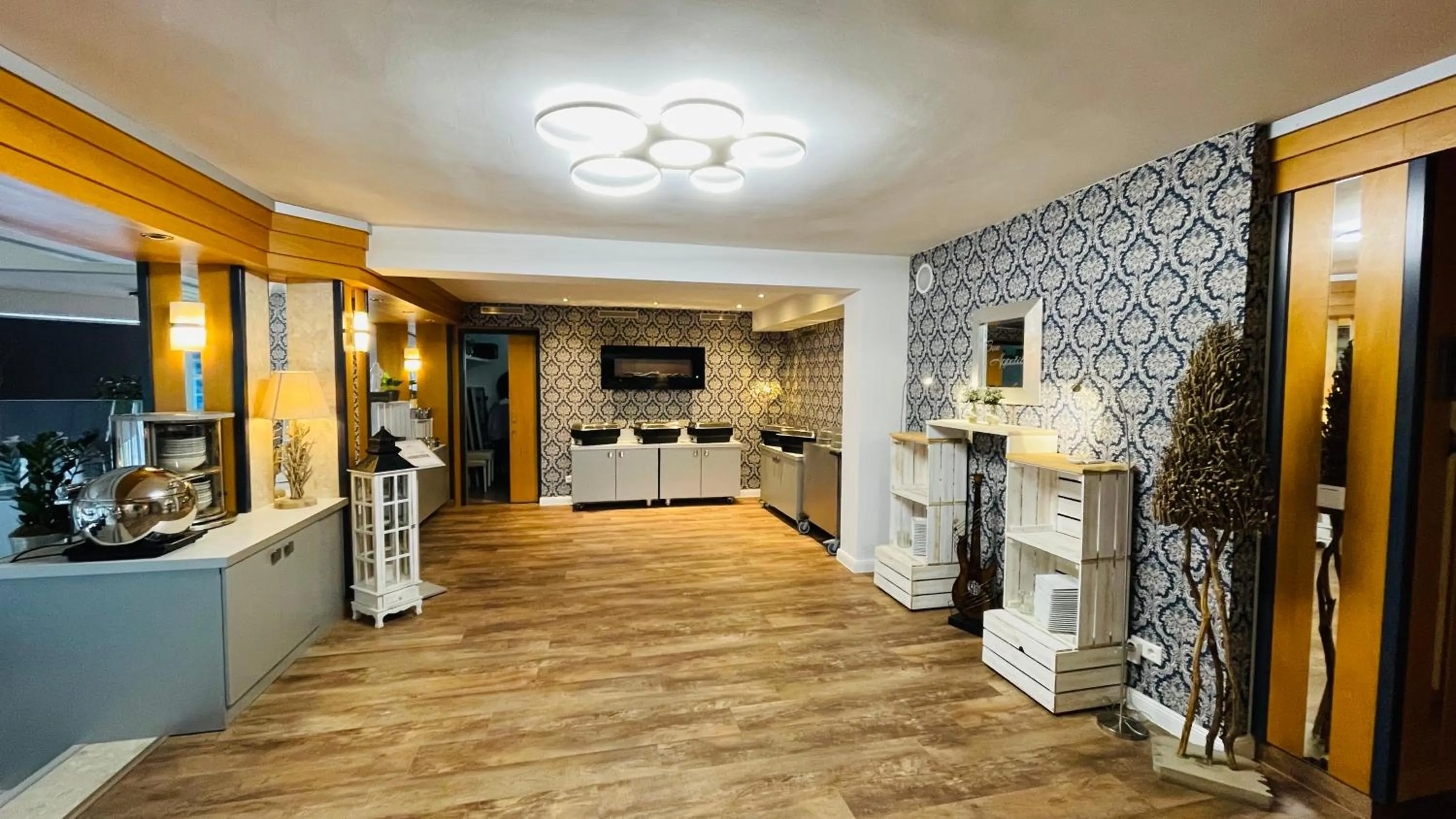 Buffet breakfast in Hotel Röhrsdorfer Hof