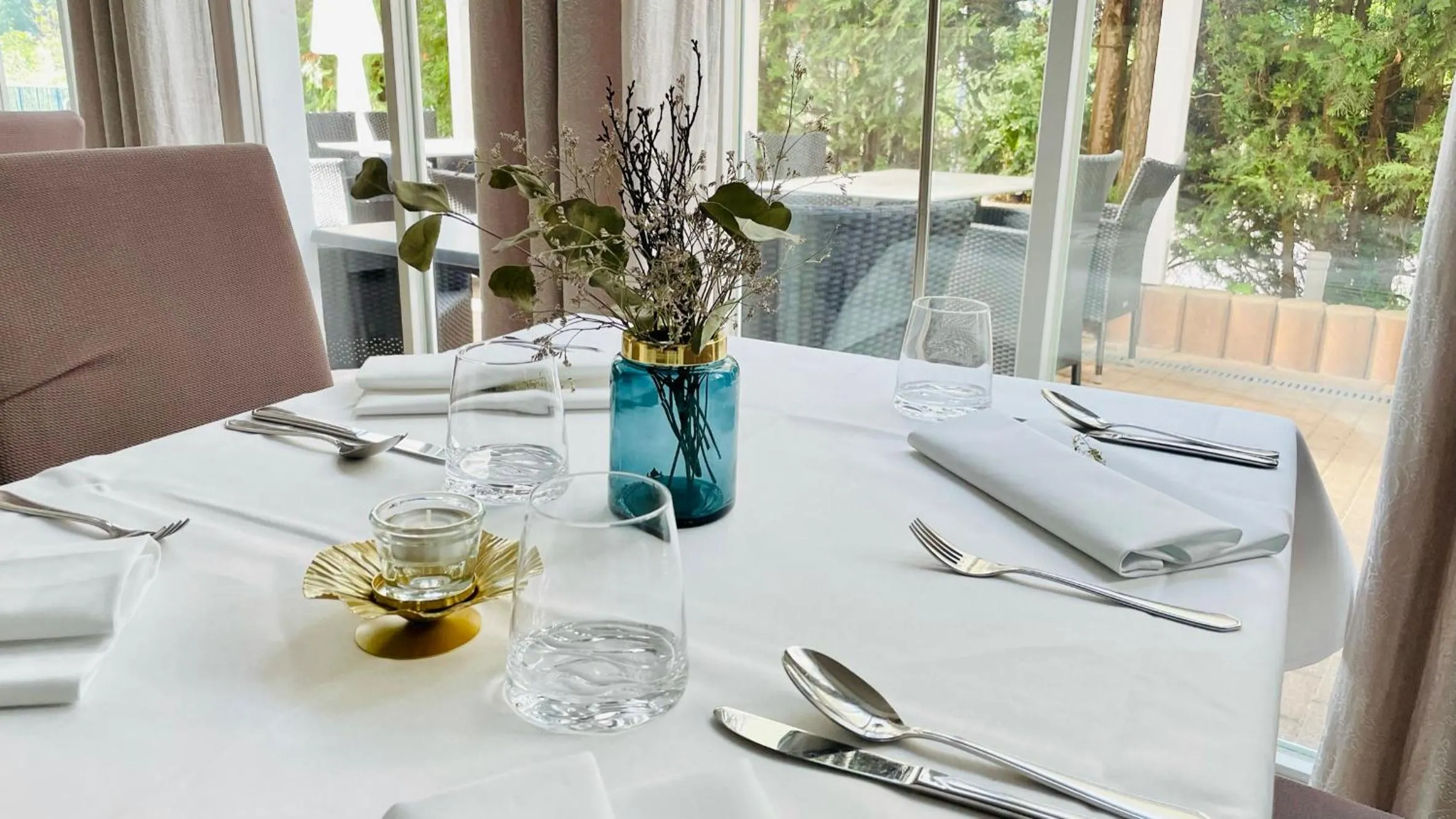 Restaurant/places to eat in Hotel Röhrsdorfer Hof