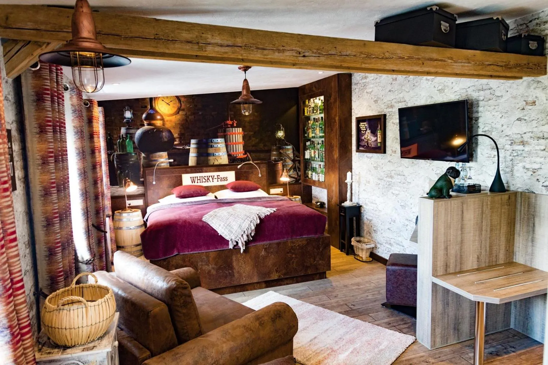 Photo of the whole room, Bed in Hotel Röhrsdorfer Hof