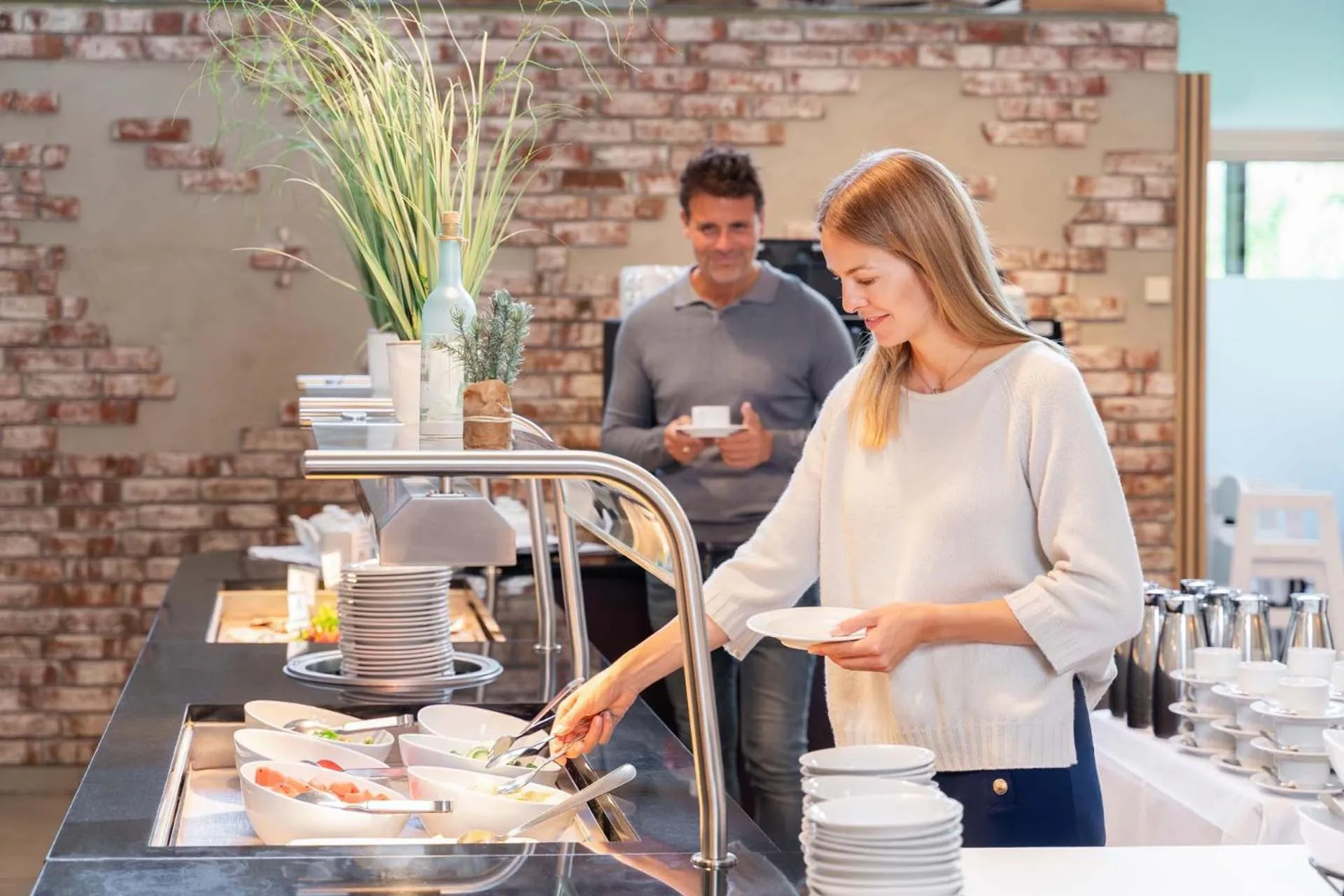 Buffet breakfast in Resort Hotel IV Jahreszeiten Zingst