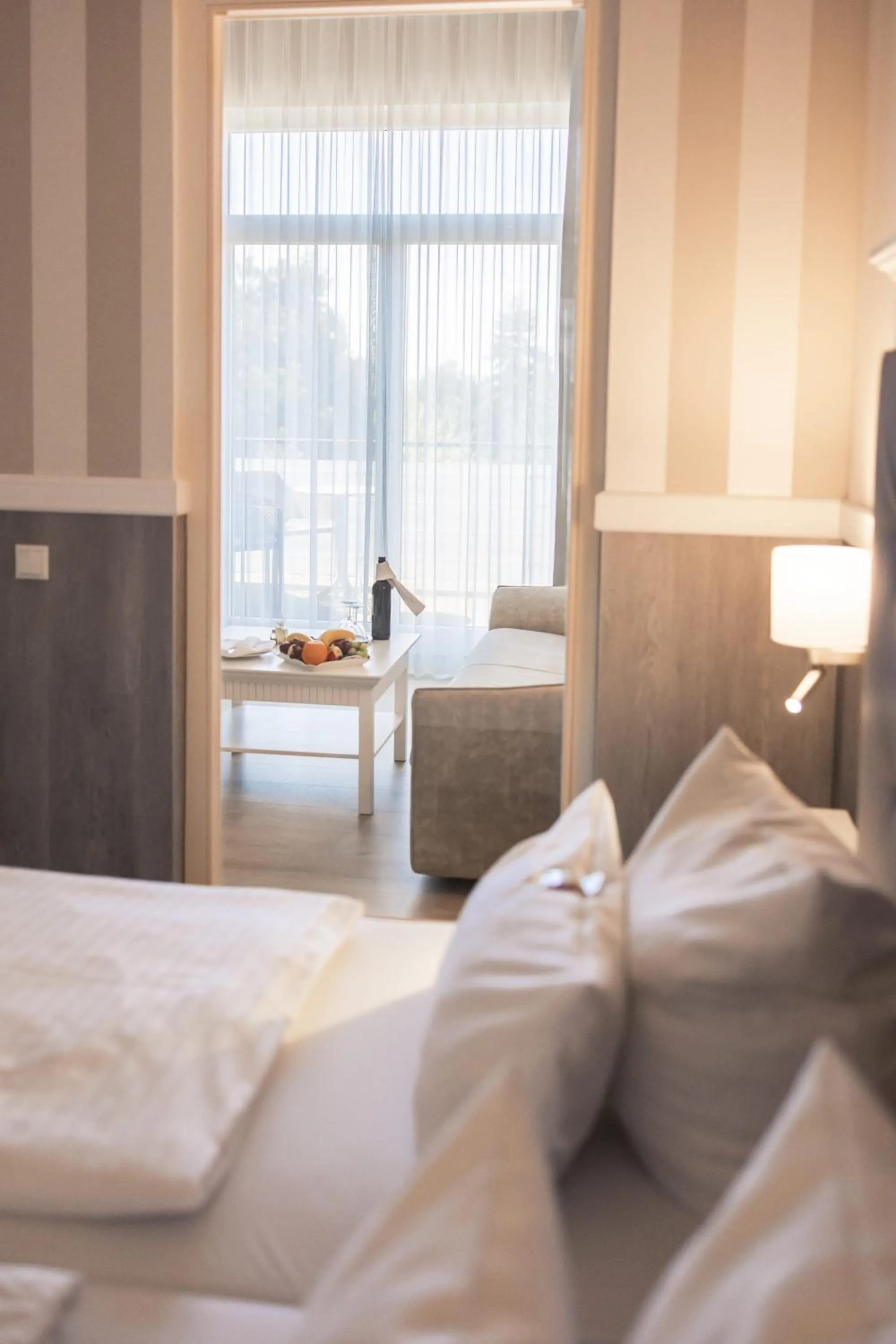 Photo of the whole room, Bed in Resort Hotel IV Jahreszeiten Zingst