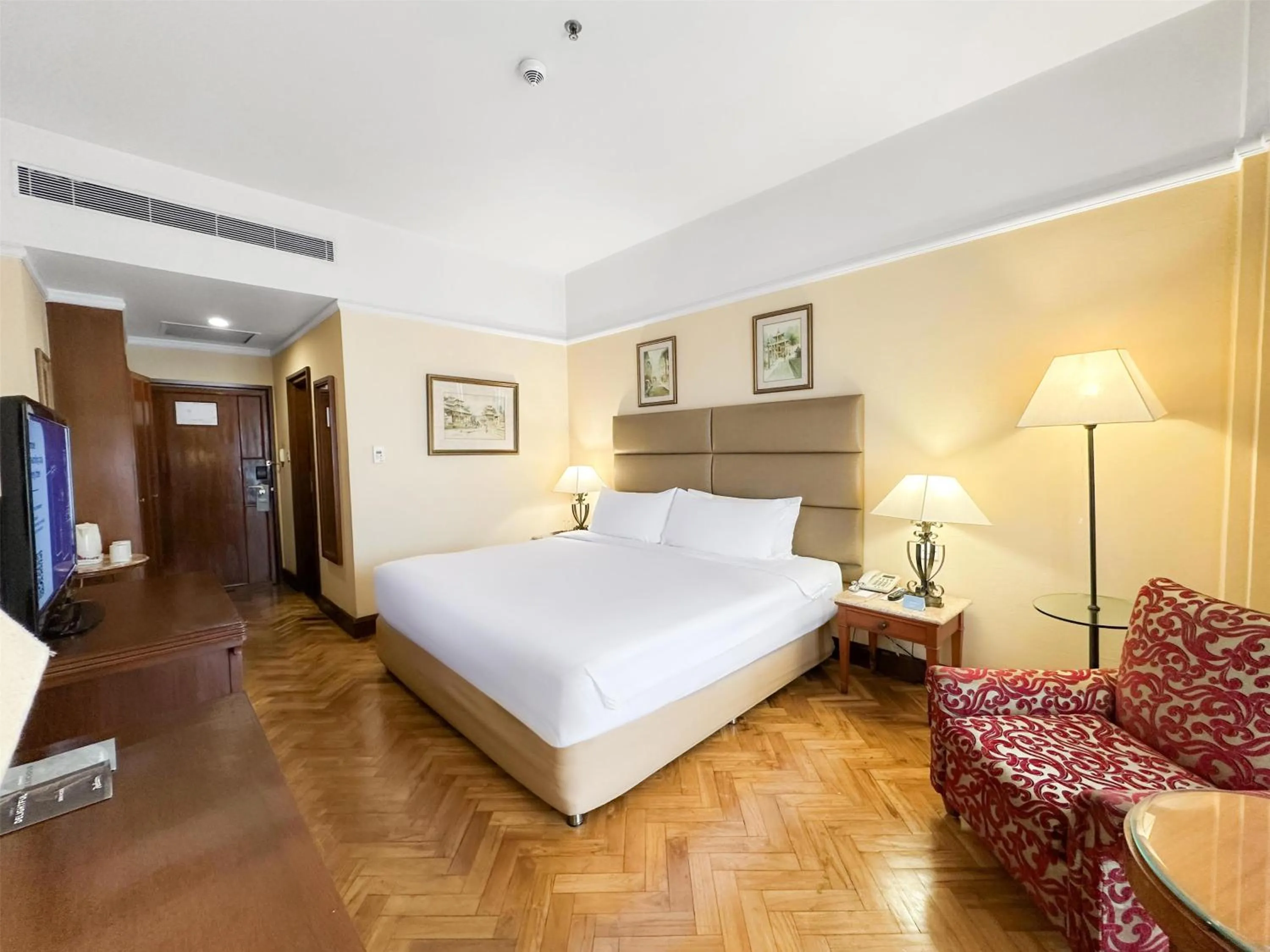 Bedroom, Bed in Radisson Hotel Kathmandu