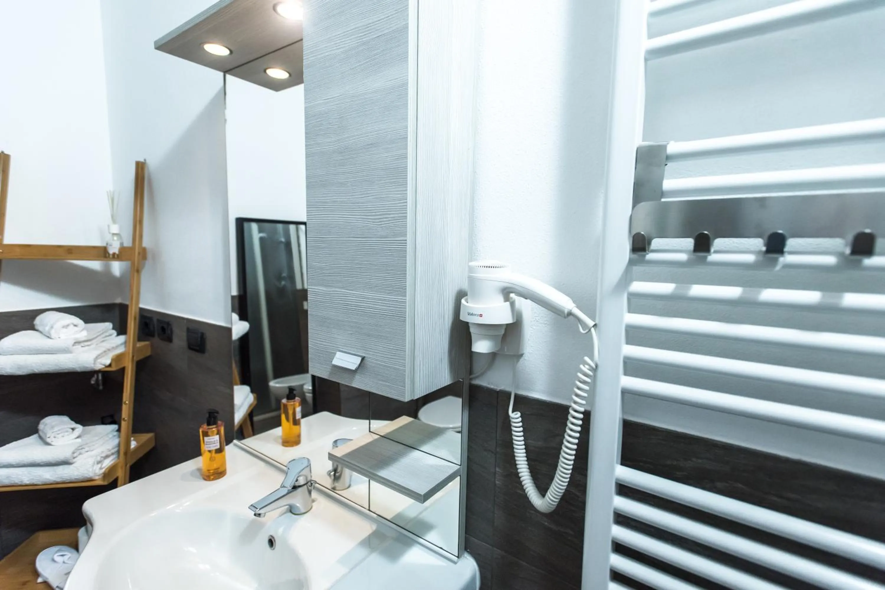 Bathroom, Bed in Luna Sul Tetto