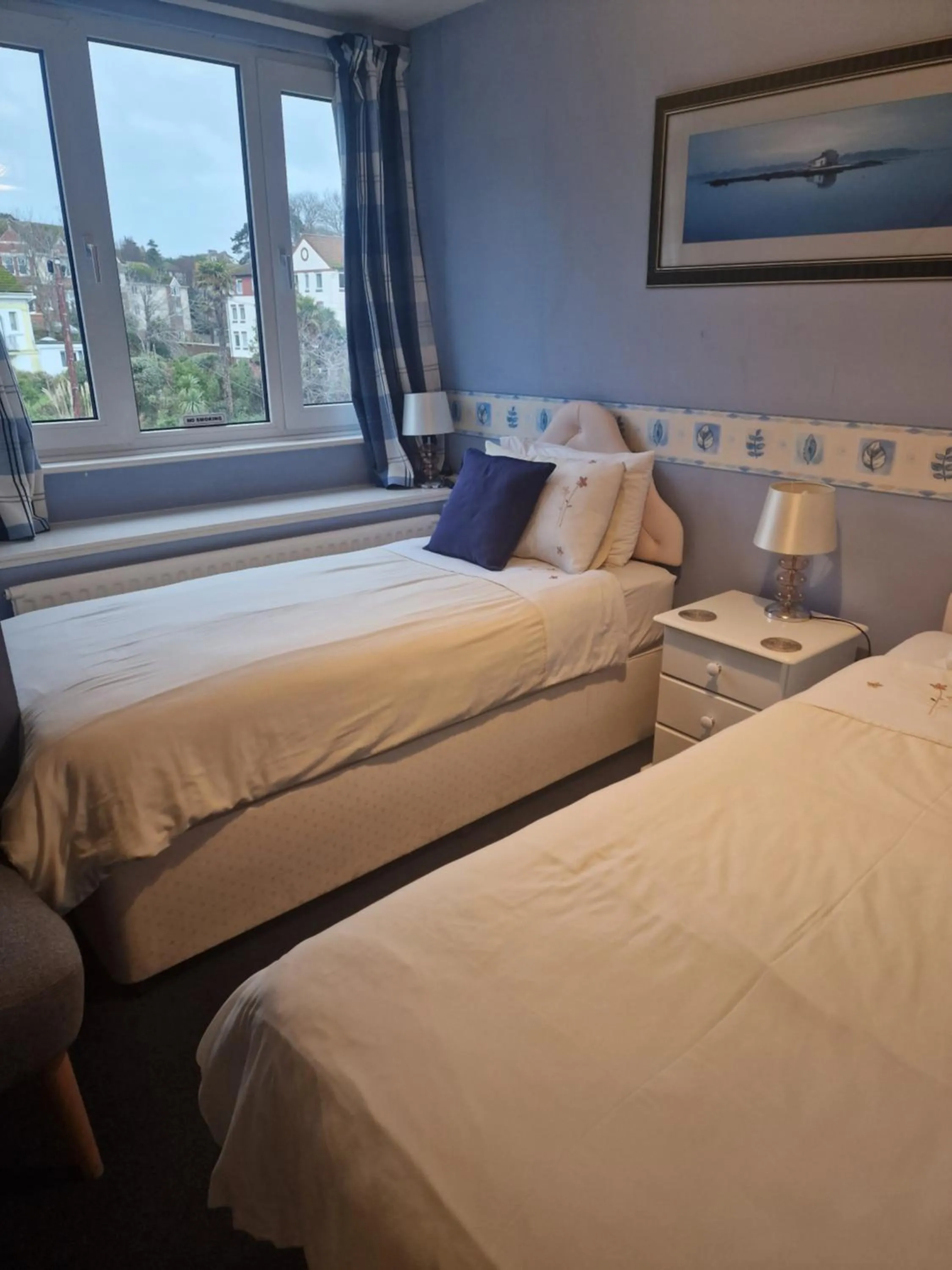 Bedroom, Bed in The Sands Hotel