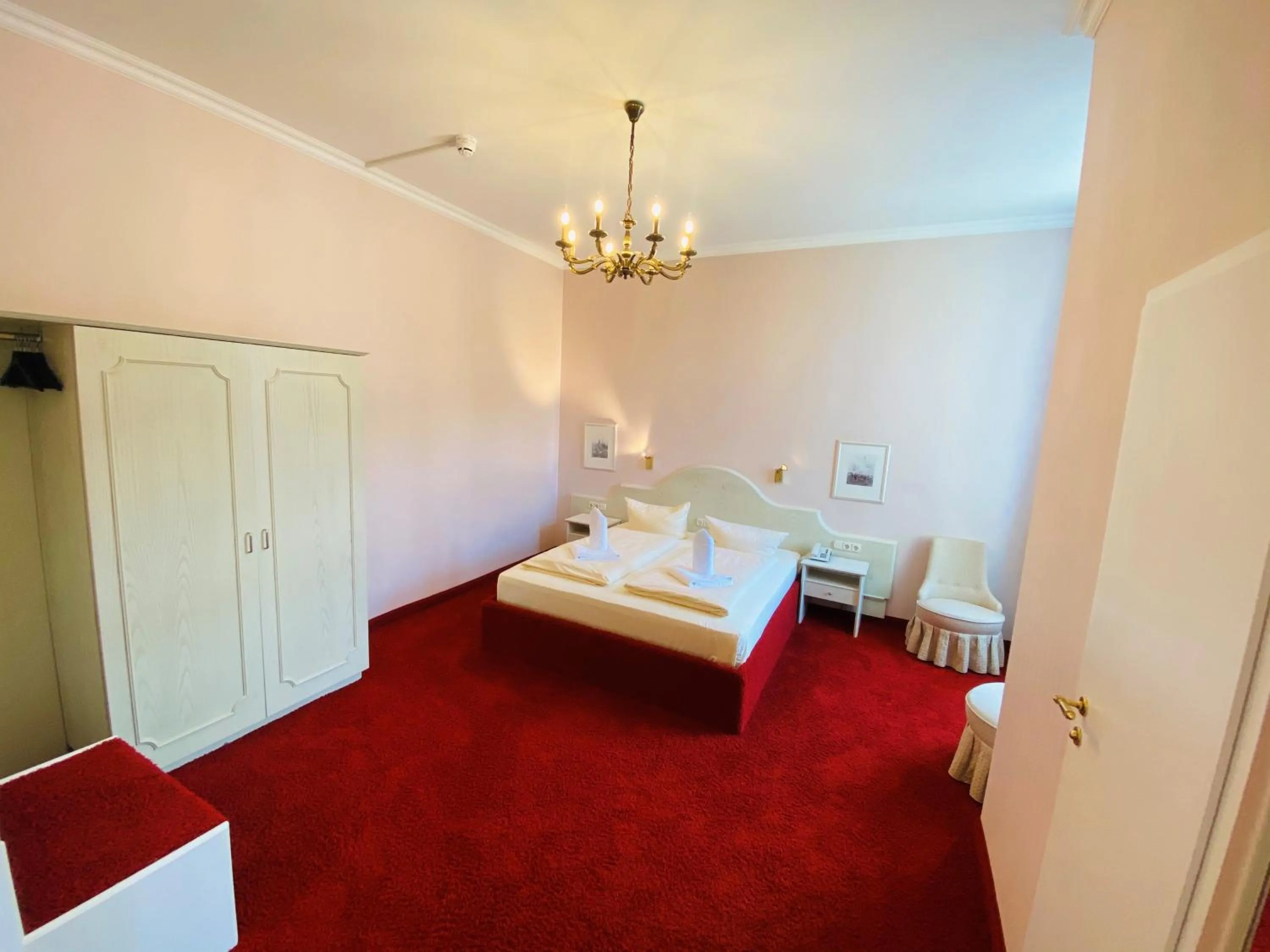 Bed in Hotel Kaiserhof