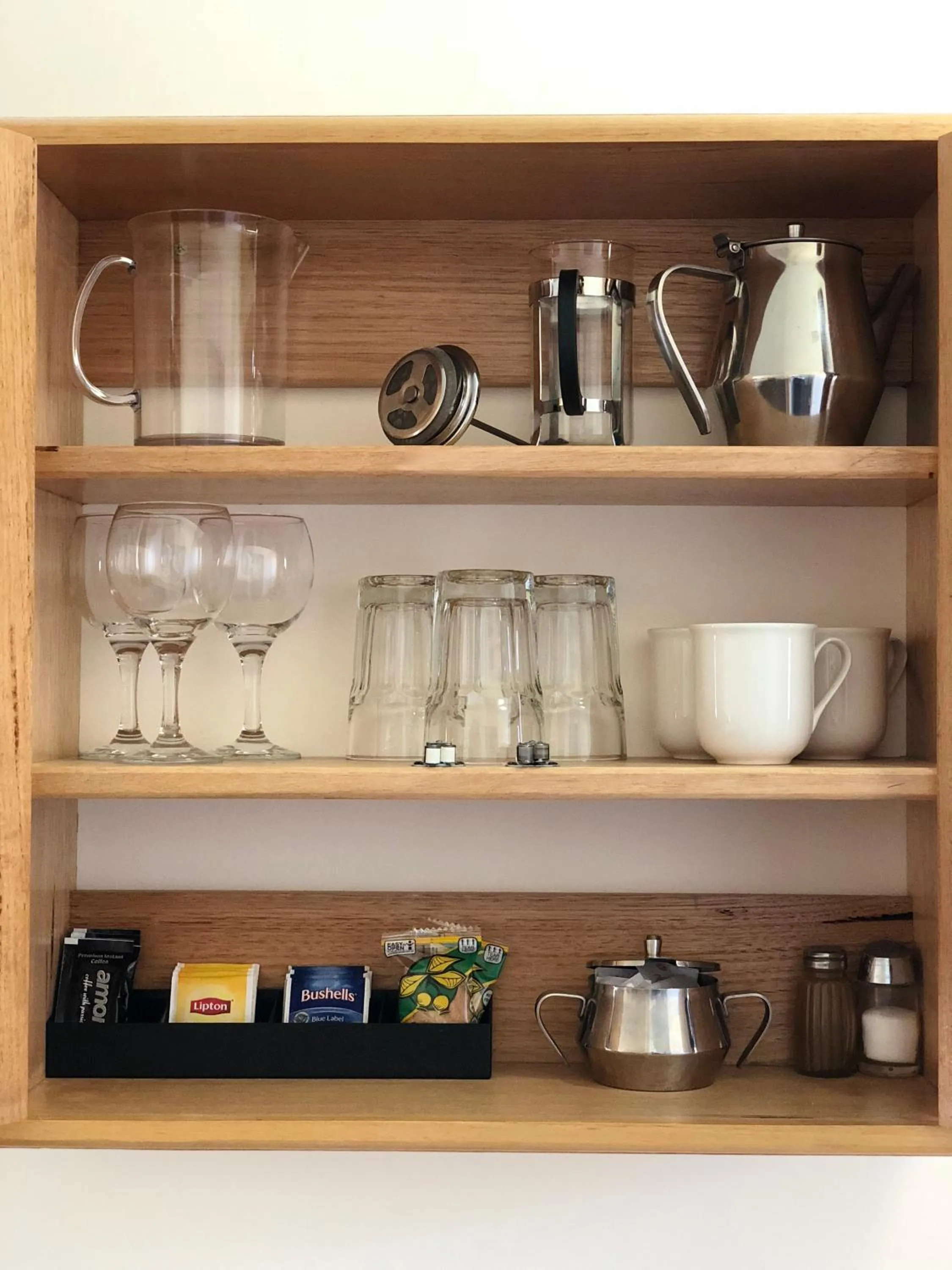 Coffee/tea facilities in Bright Avenue Motor Inn