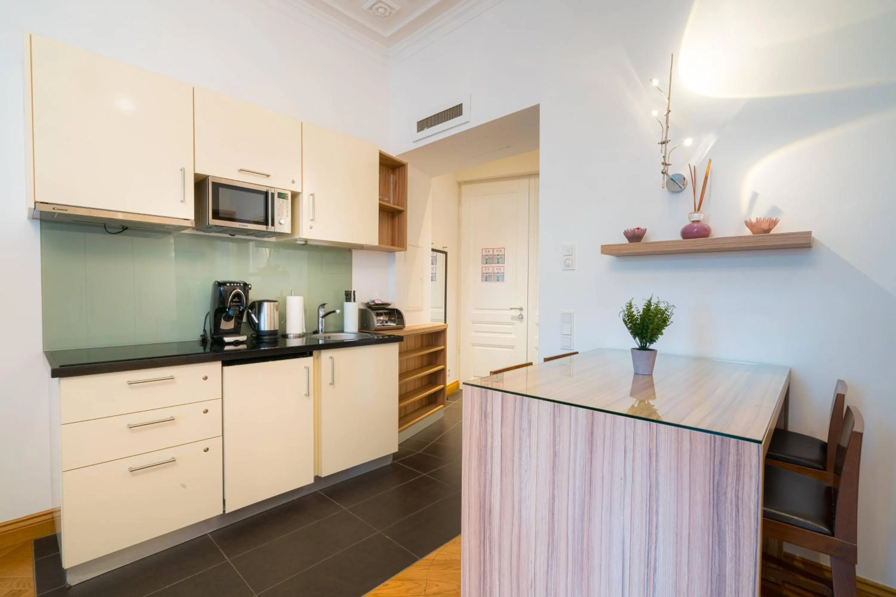 Vienna Residence, City Hall - Parliament