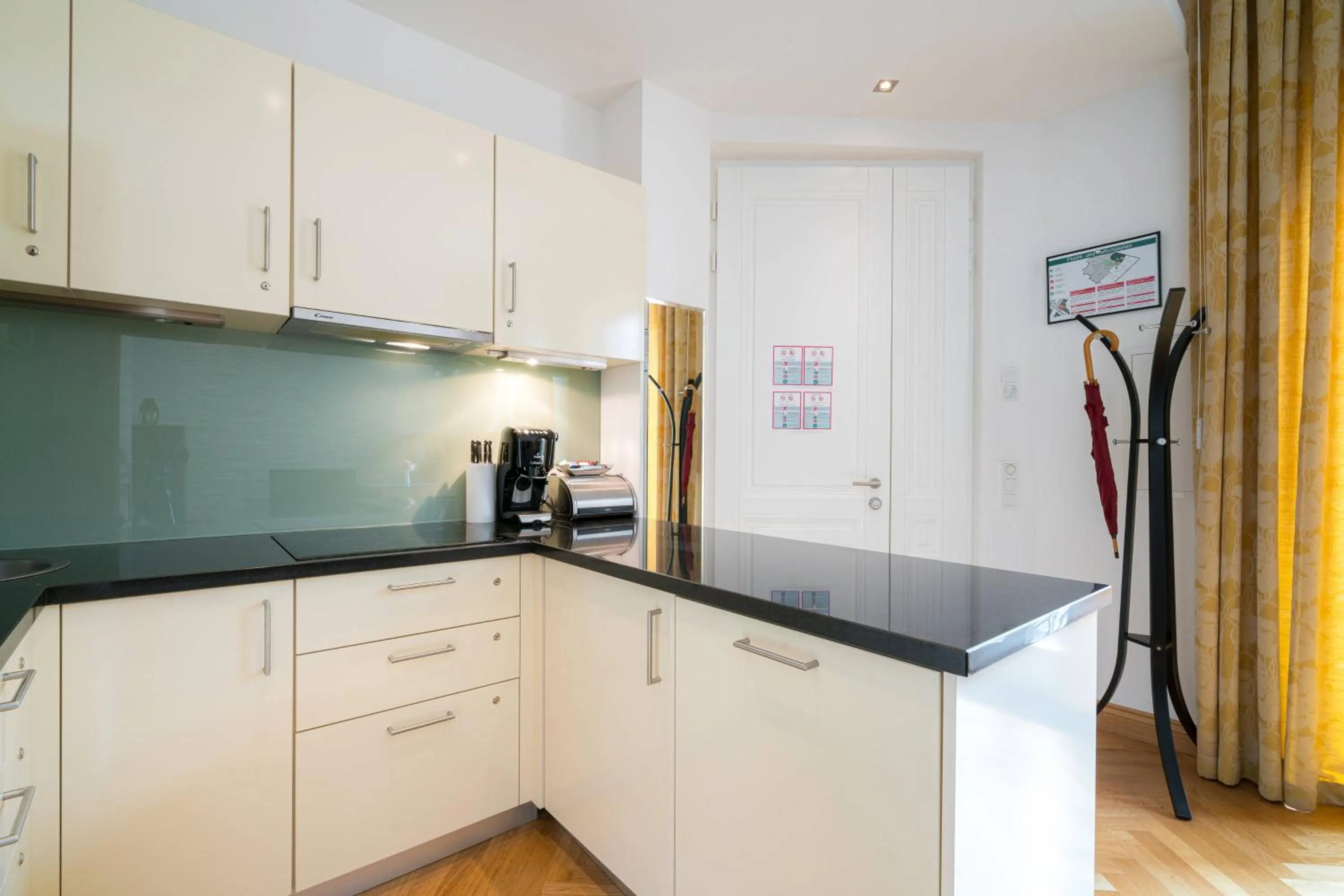 Vienna Residence, City Hall - Parliament