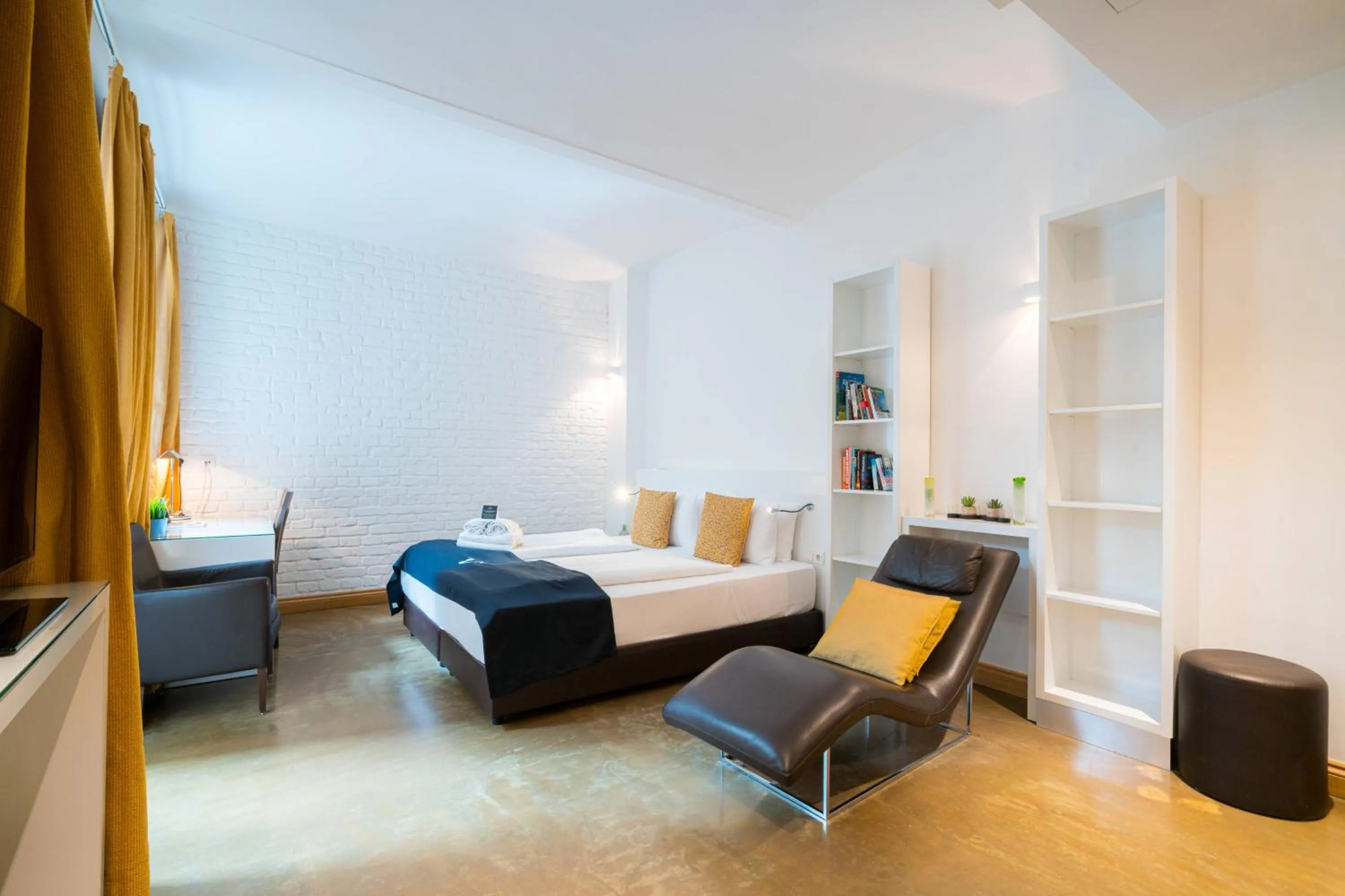 Bed in Vienna Residence, City Hall - Parliament