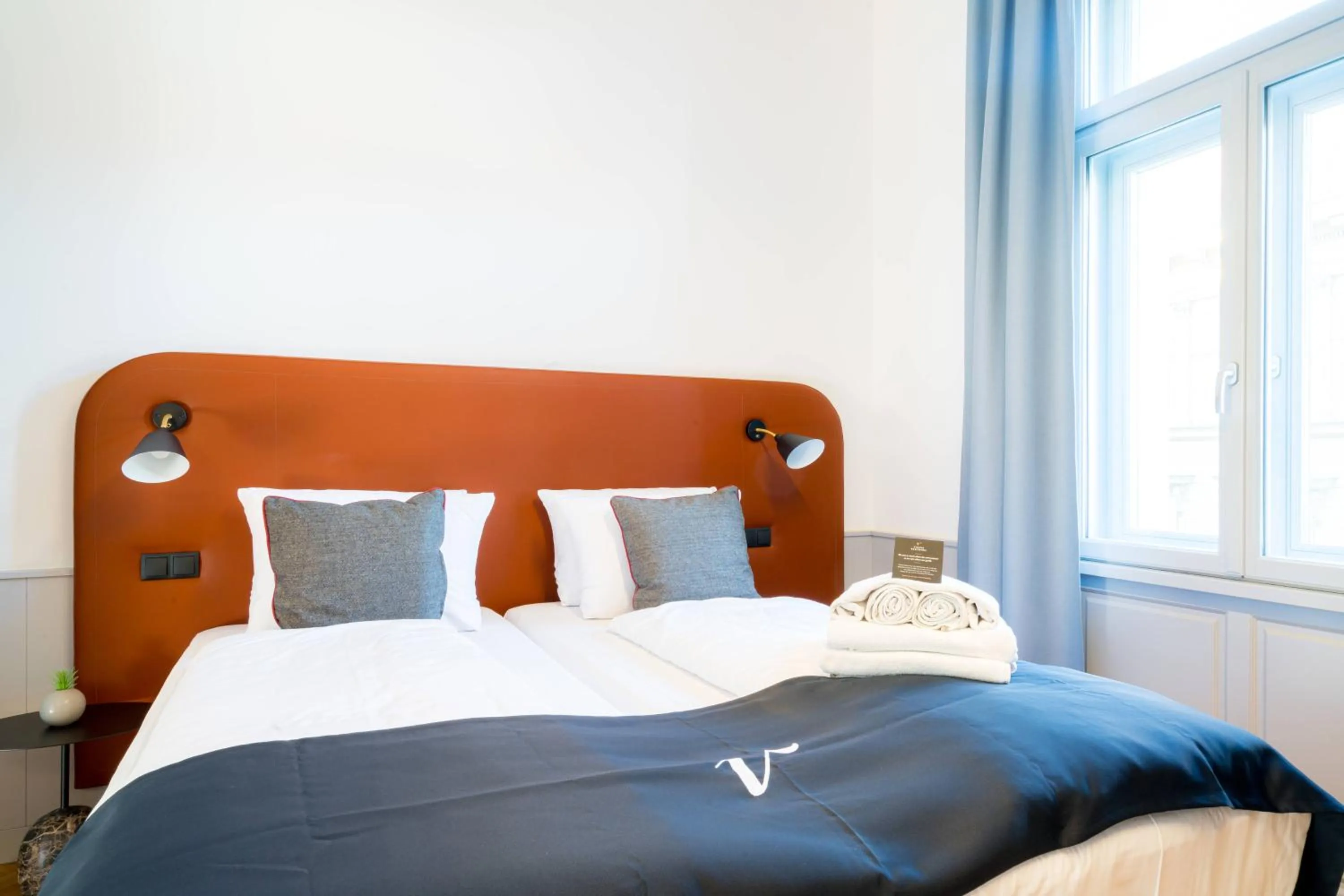 Bed in Vienna Residence, City Hall - Parliament