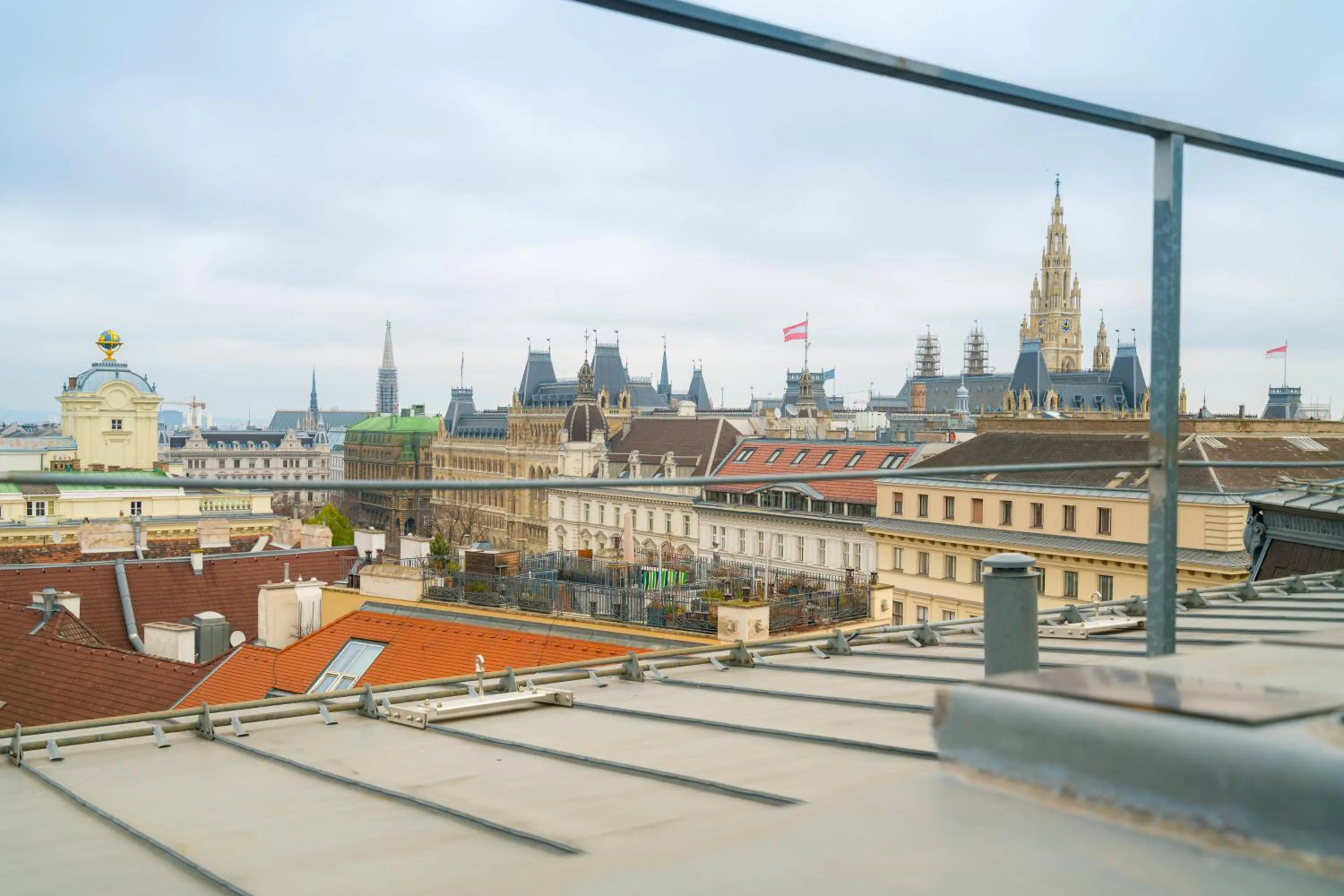 Vienna Residence, City Hall - Parliament