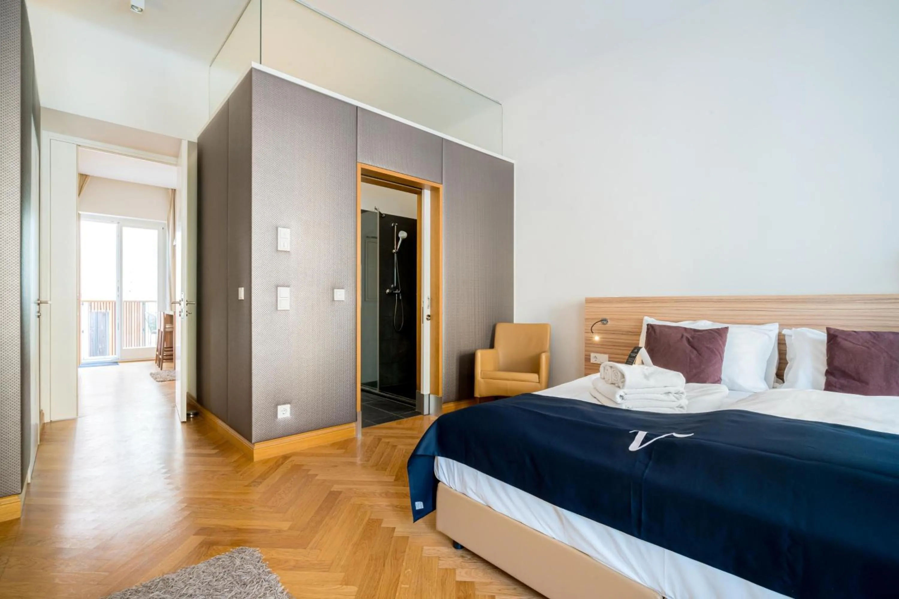 Bed in Vienna Residence, City Hall - Parliament