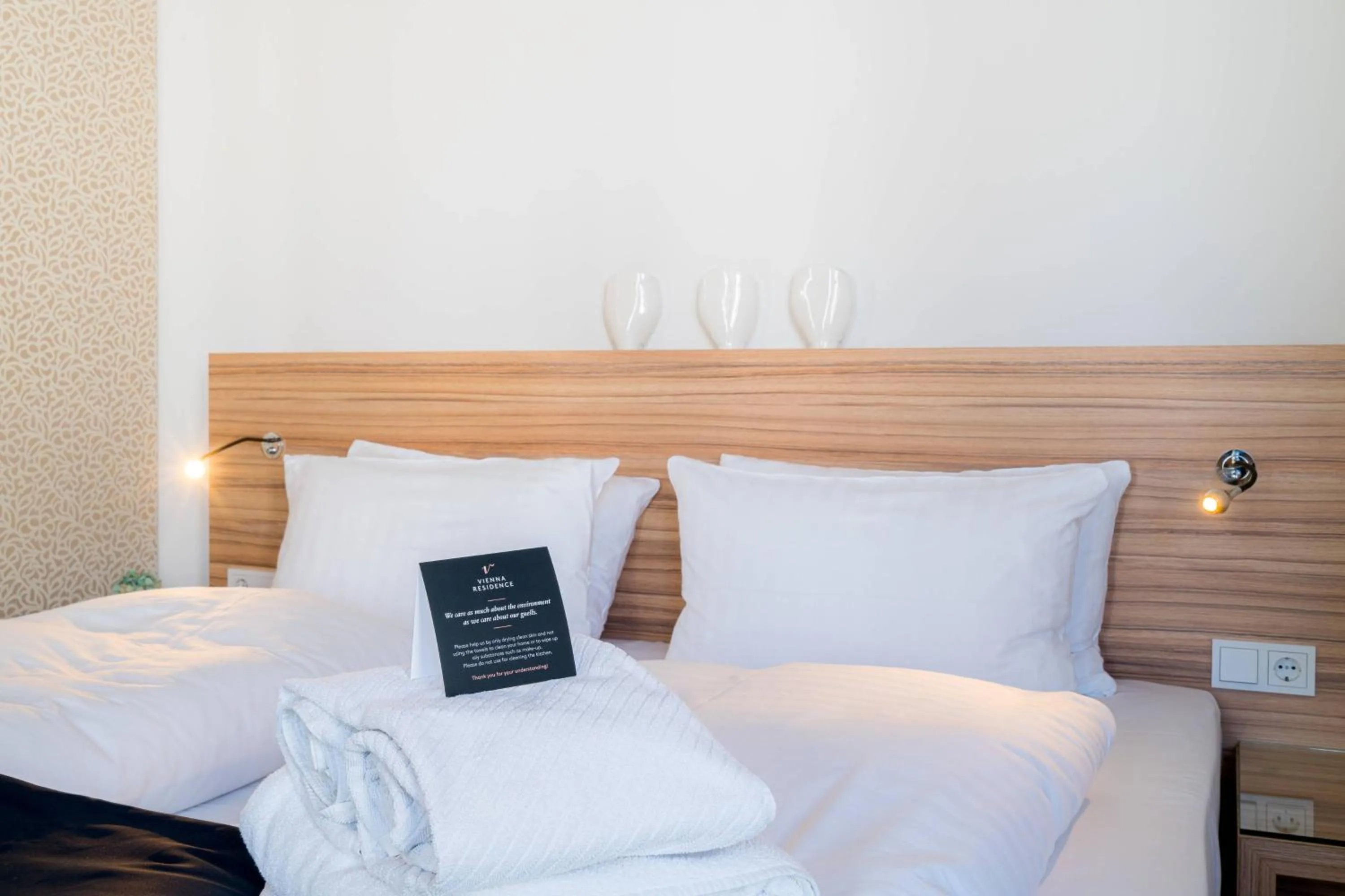 Bed in Vienna Residence, City Hall - Parliament