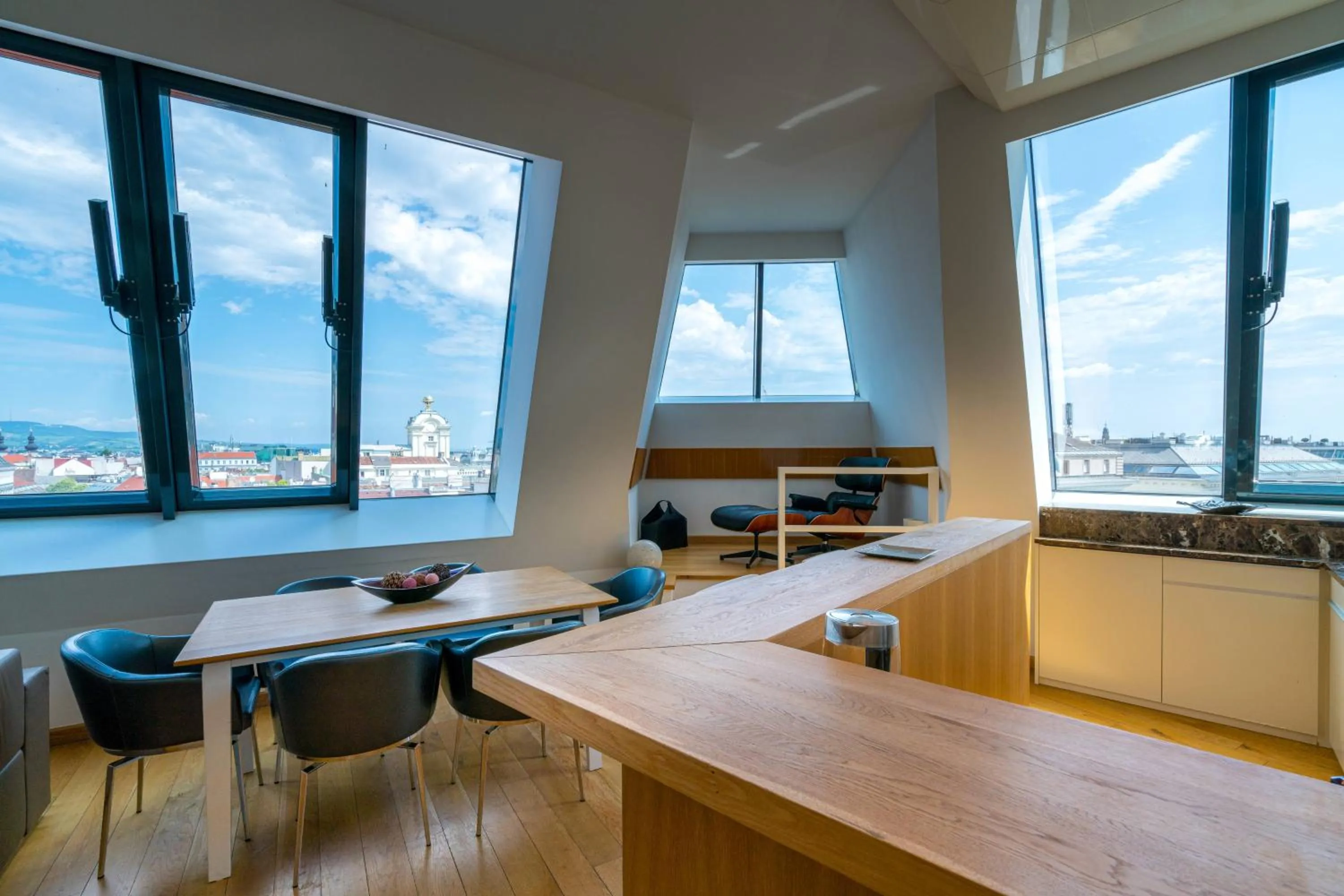 Vienna Residence, City Hall - Parliament