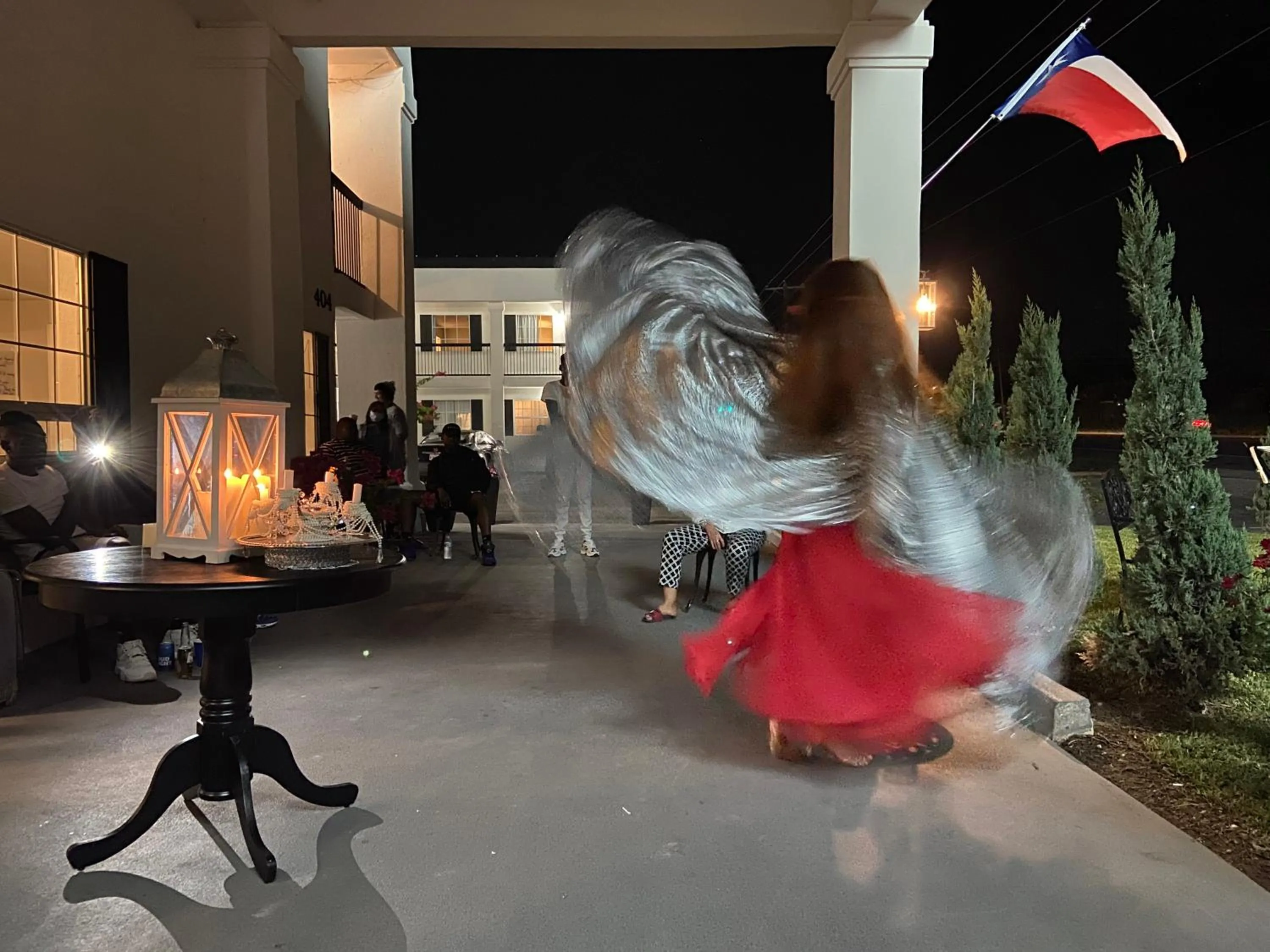 Evening entertainment in Stratus Suites Boutique Hotel