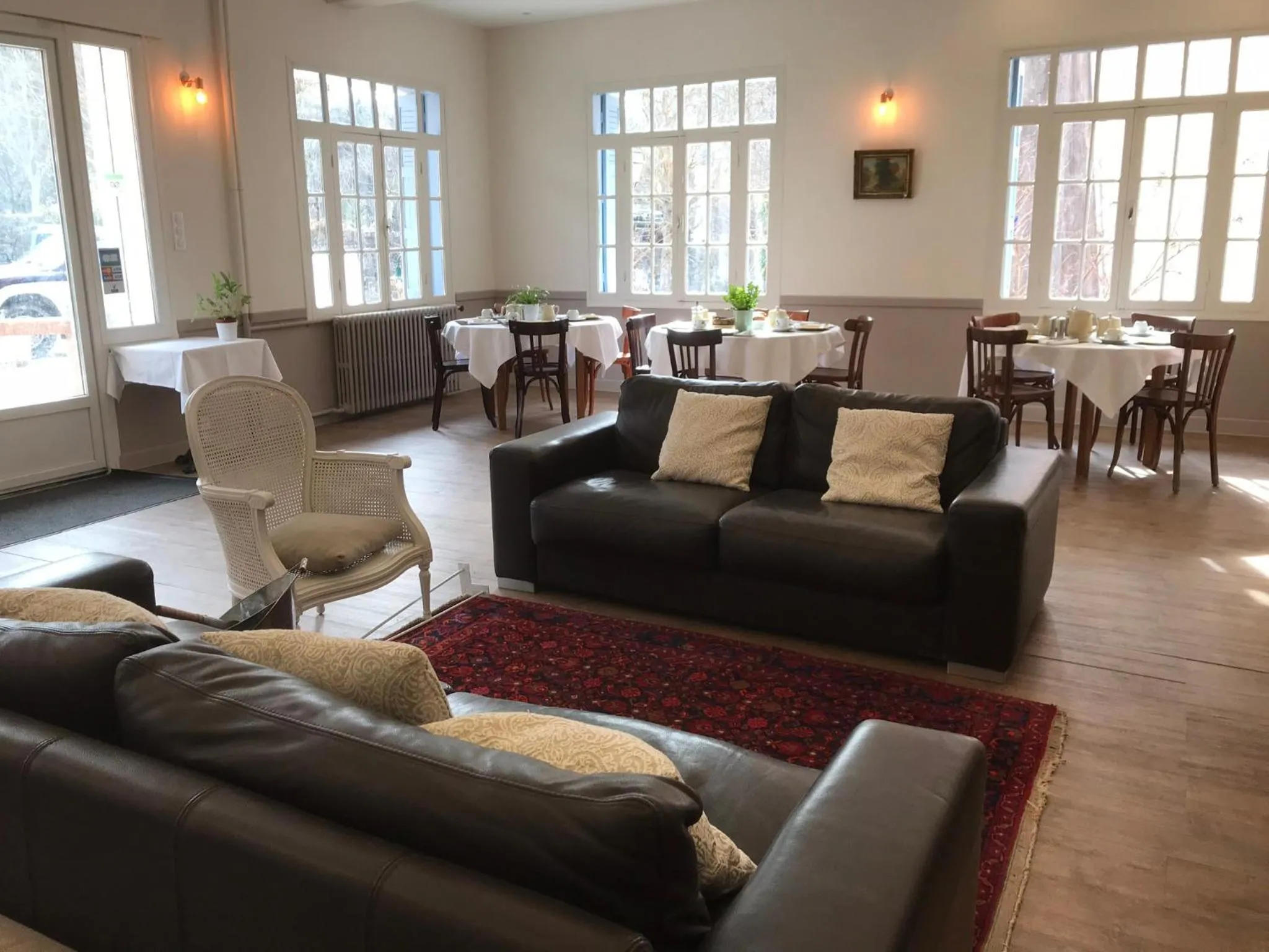 Seating area in Les Terres Rouges 06