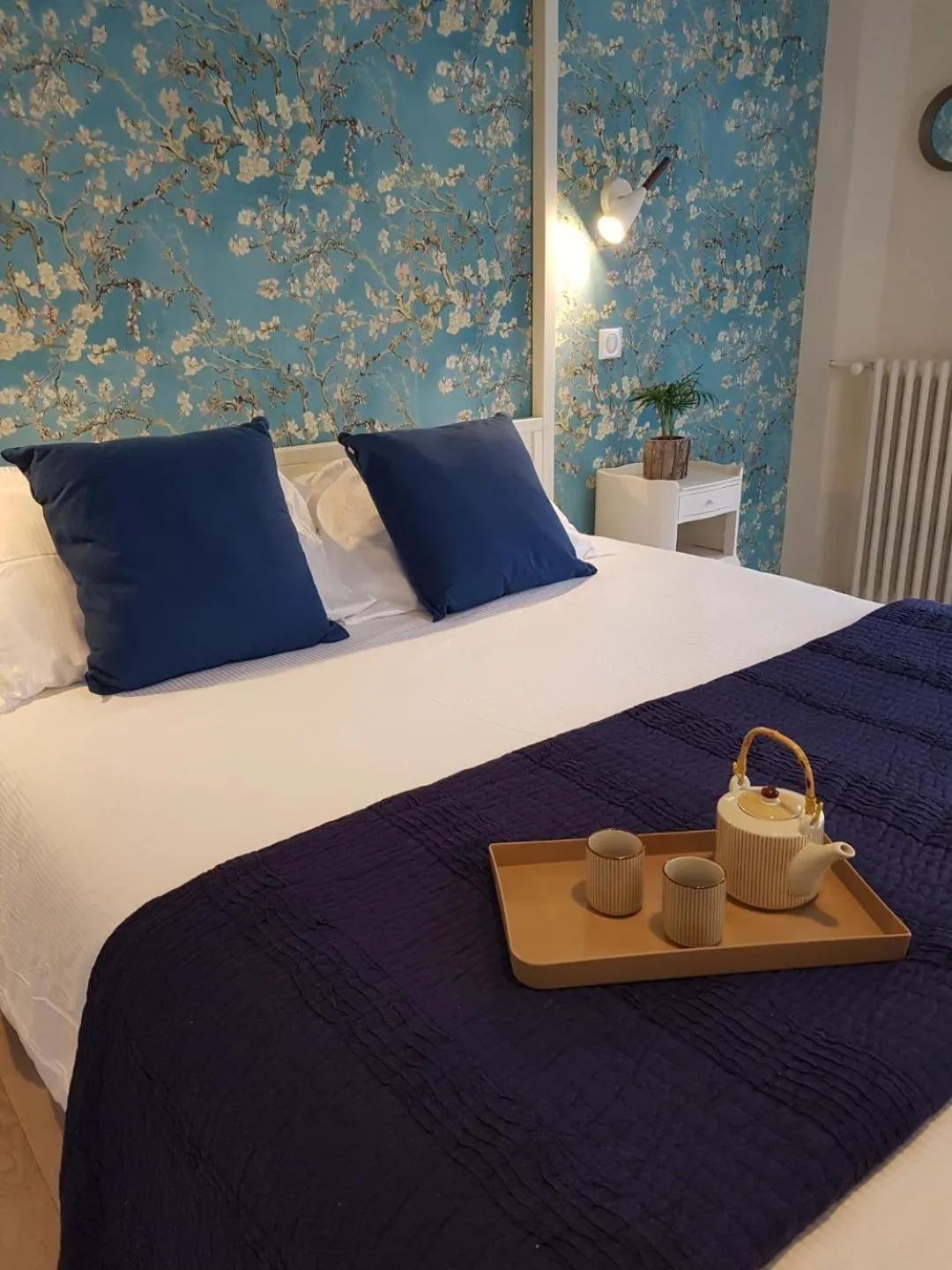 Bed in Les Terres Rouges 06
