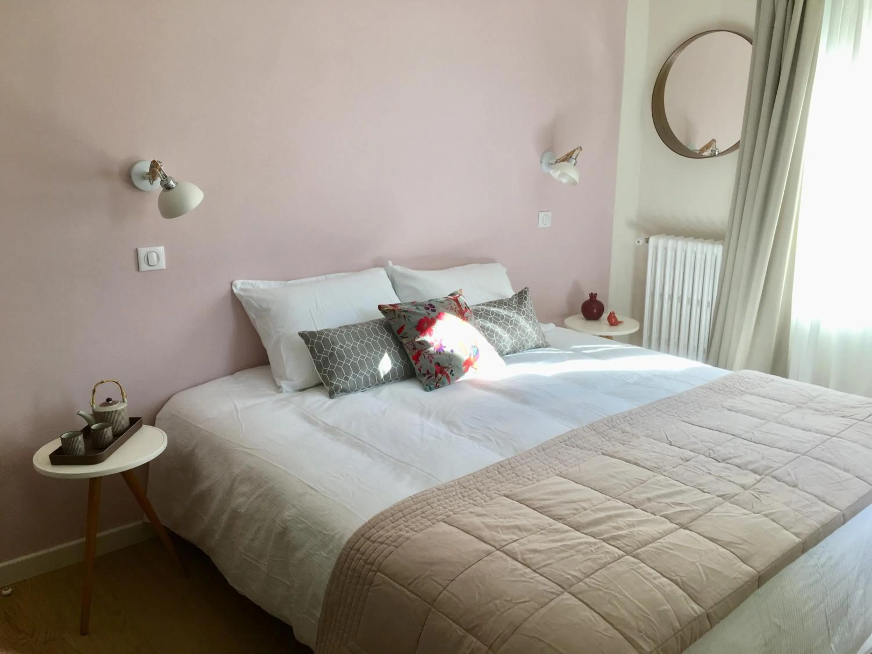 Bedroom, Bed in Les Terres Rouges 06