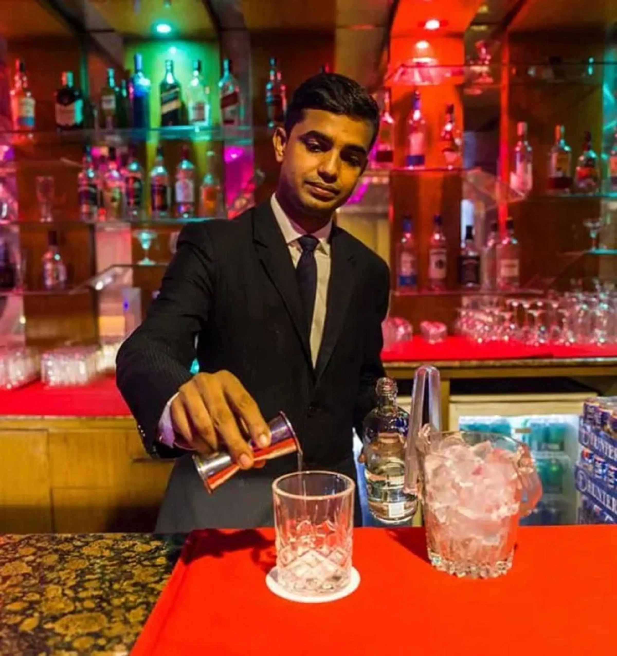 Lounge or bar in FARS Hotel & Resorts - BAR-Buffet-Pool-SPA