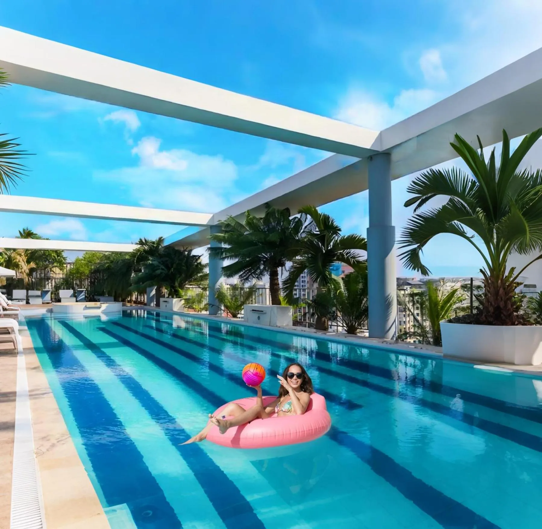 Pool view in FARS Hotel & Resorts - BAR-Buffet-Pool-SPA