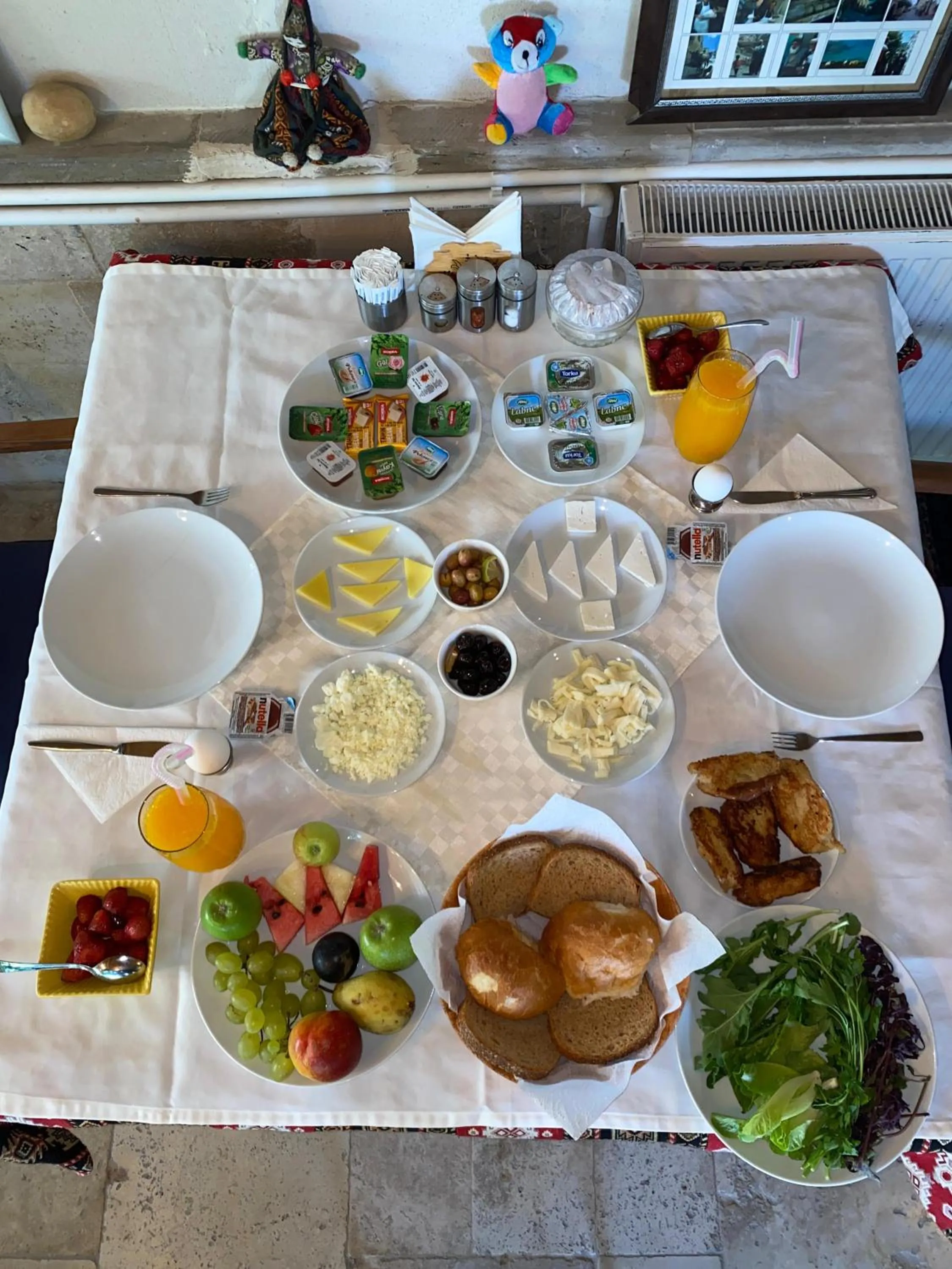 Food and drinks in Kemal's Guest House