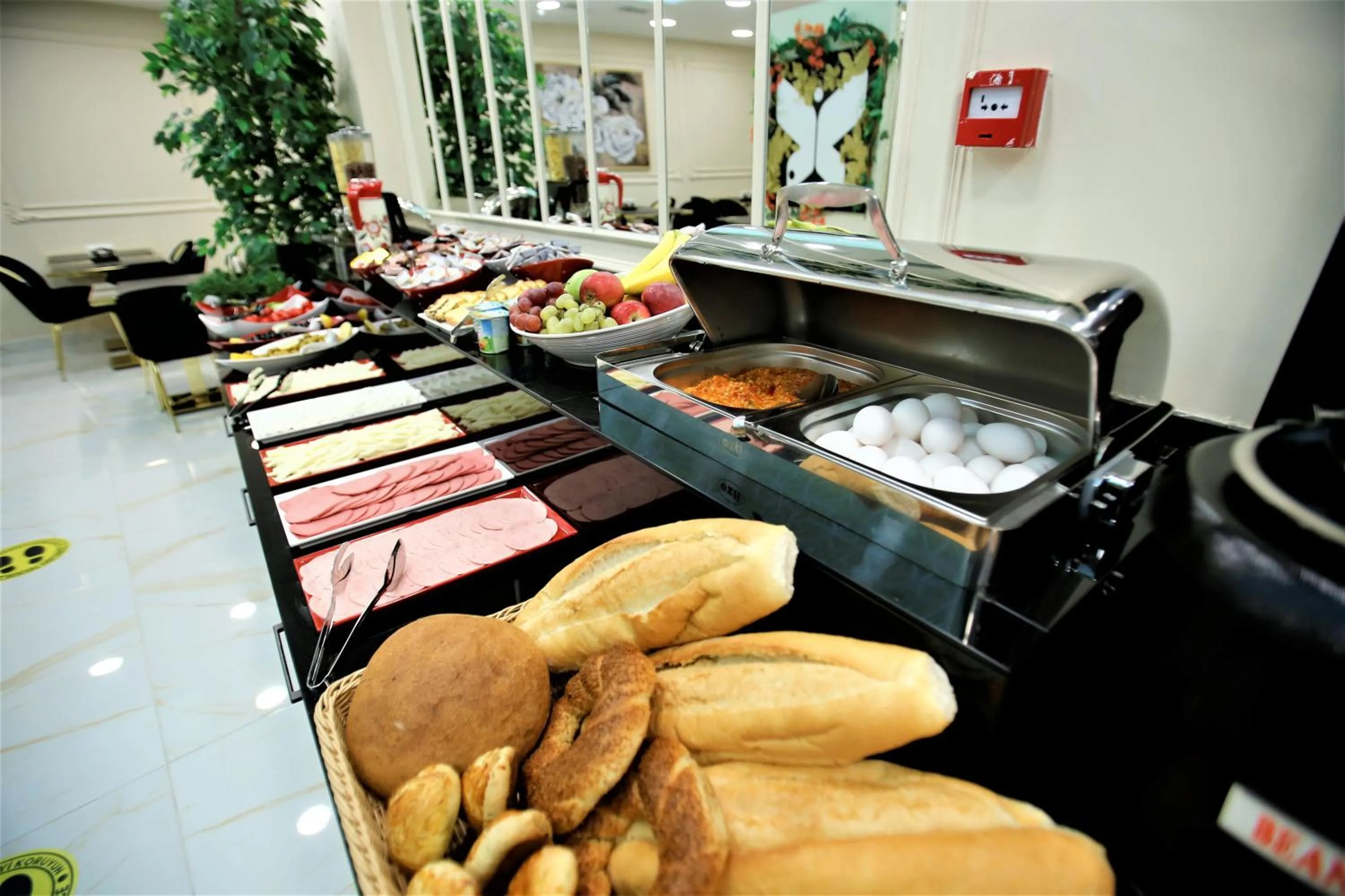 Food and drinks in OMMA HOTEL