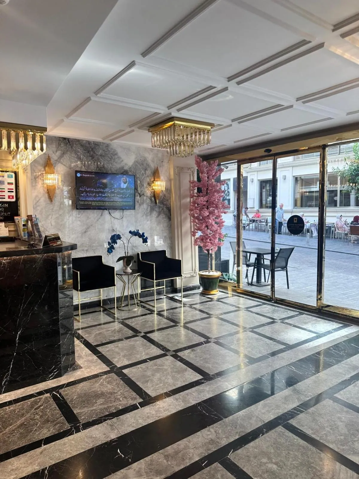 Lobby or reception in OMMA HOTEL
