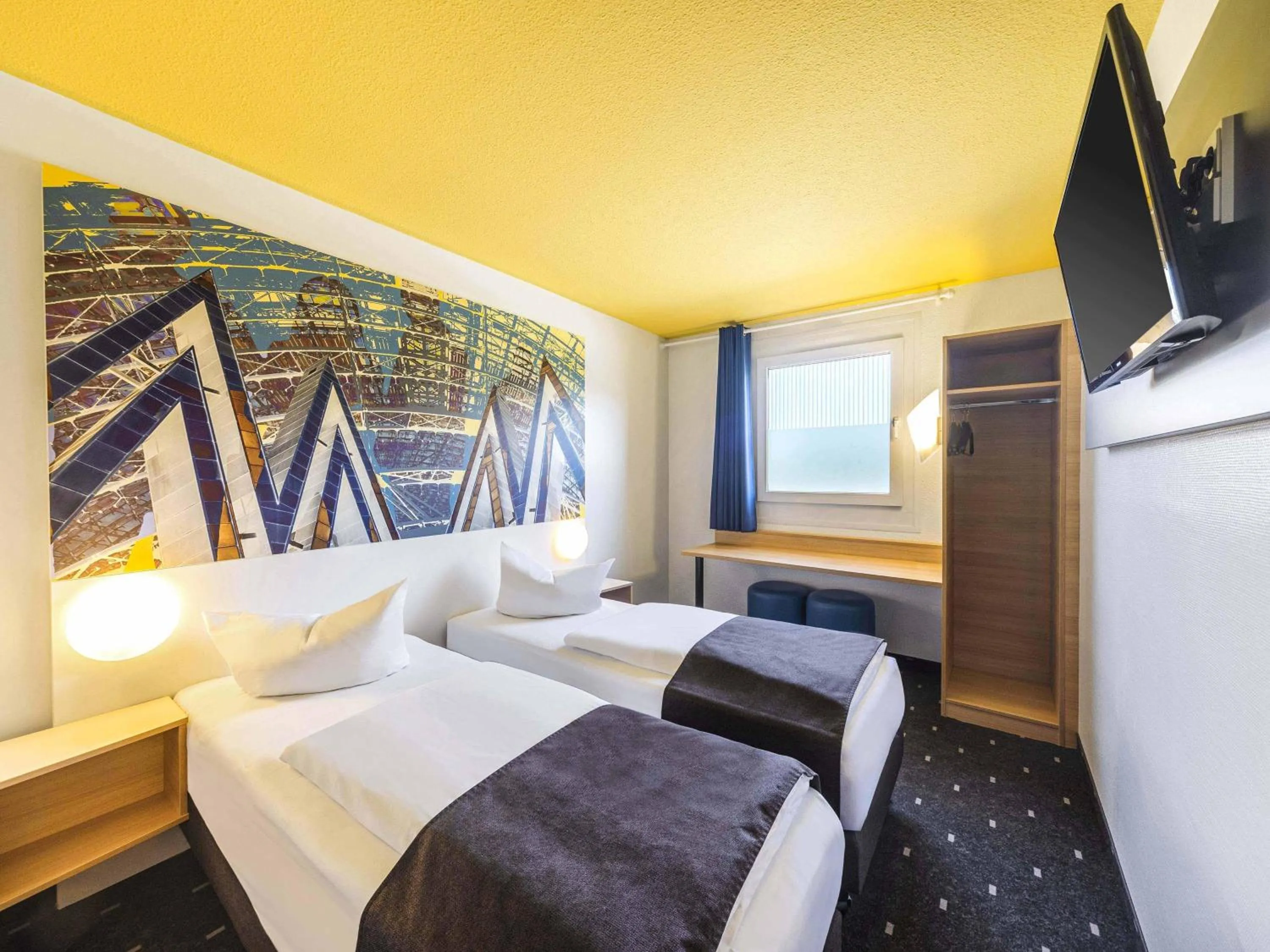 Photo of the whole room, Bed in B&B Hotel Leipzig-Nord