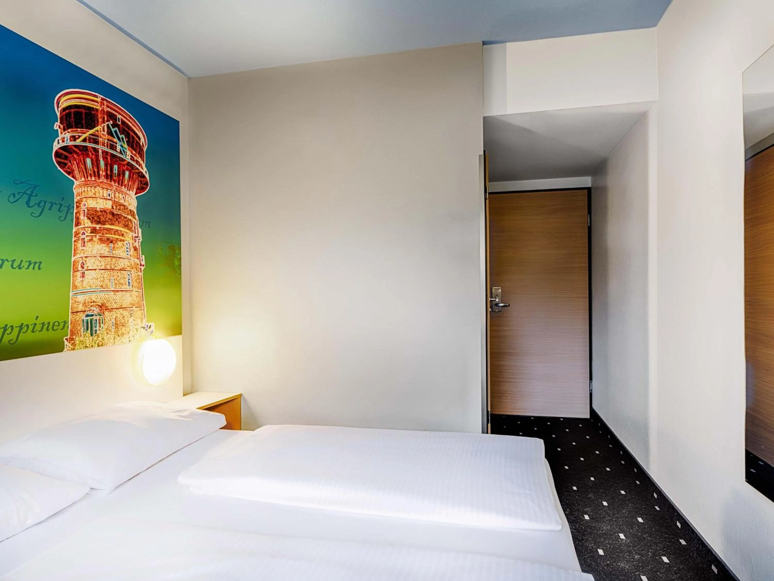 Photo of the whole room, Bed in B&B HOTEL Köln-Frechen