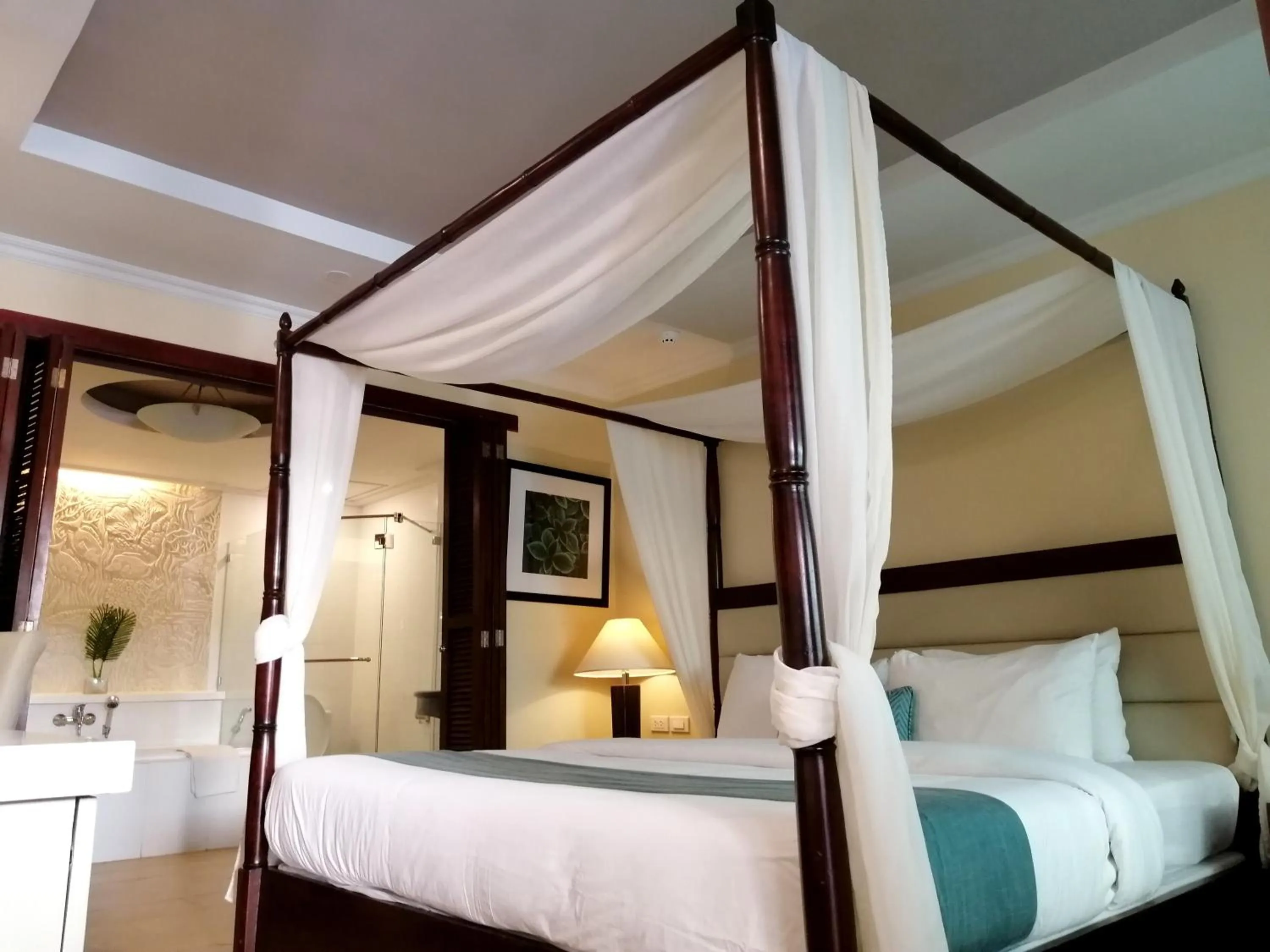 Bedroom, Bed in Boracay Mandarin Island Hotel