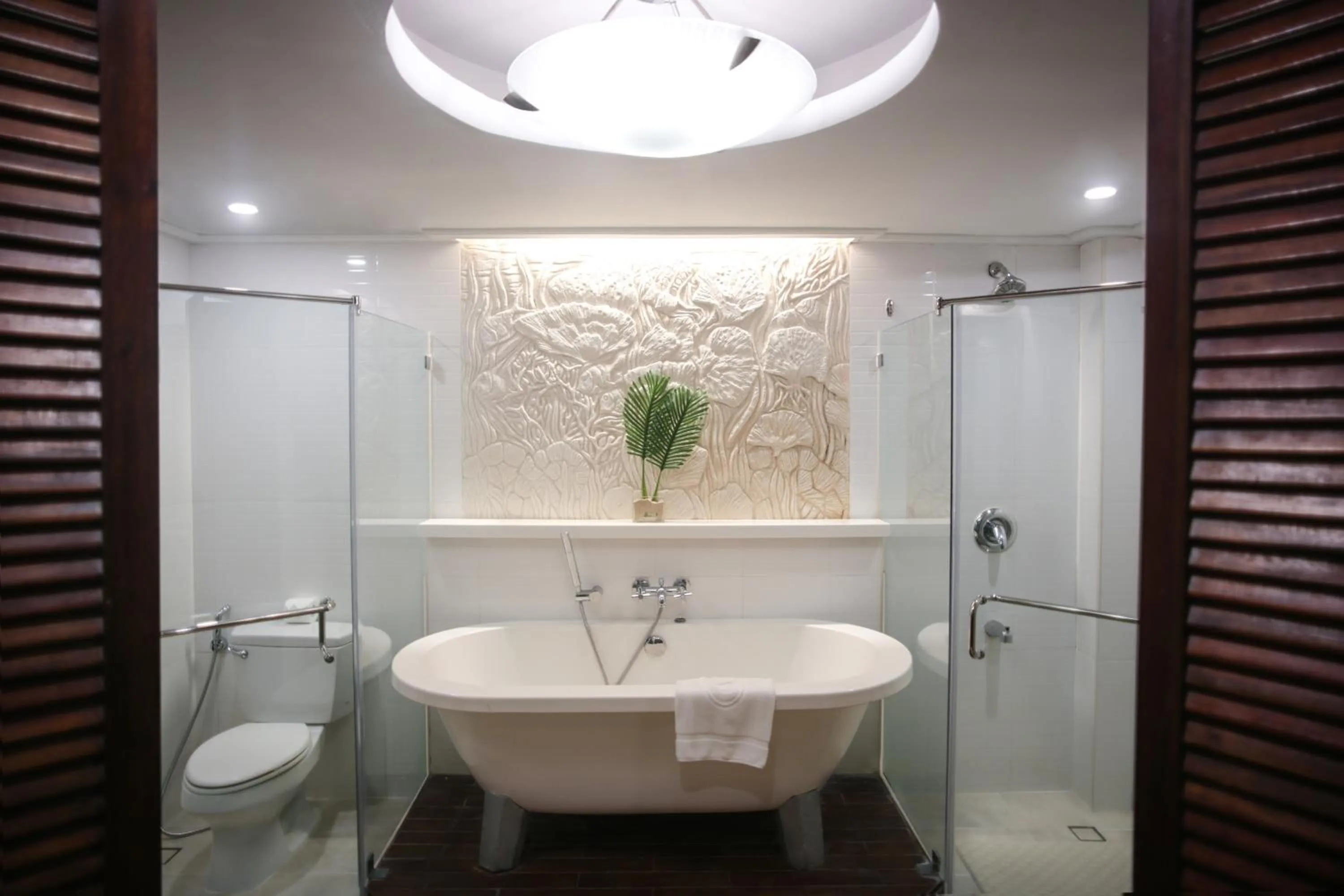 Bathroom in Boracay Mandarin Island Hotel