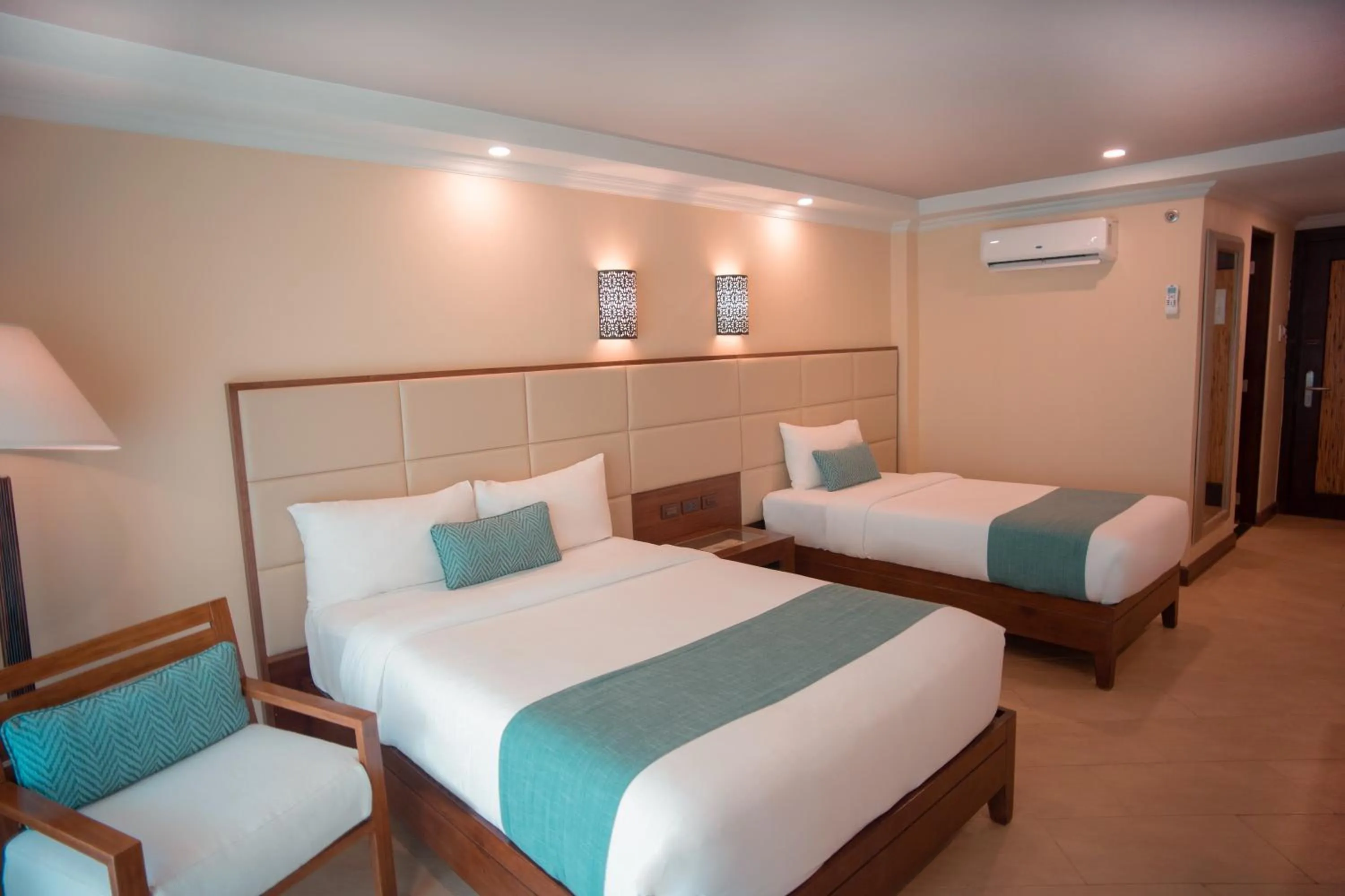 Bedroom, Bed in Boracay Mandarin Island Hotel