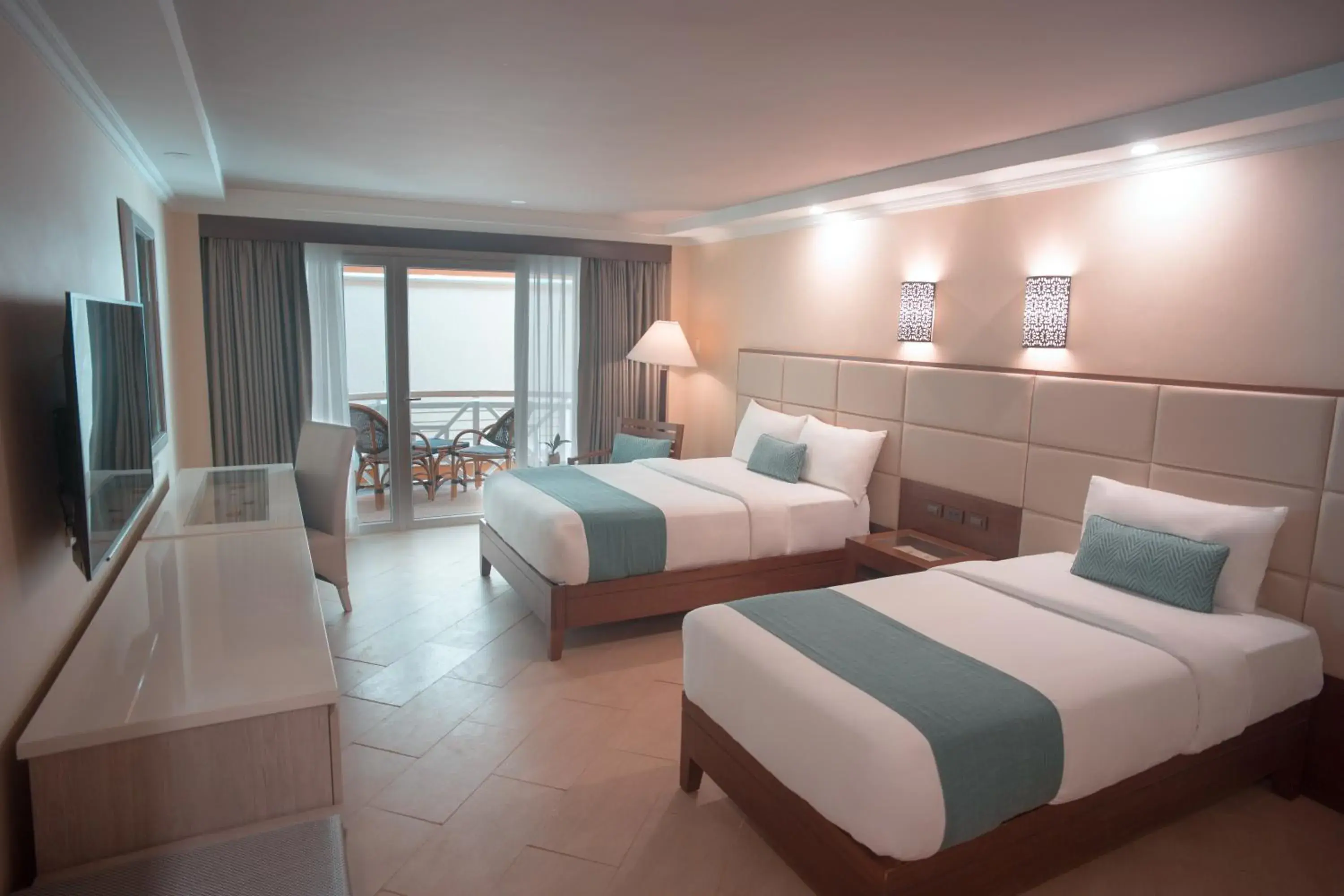 Deluxe Twin Room in Boracay Mandarin Island Hotel Deluxe Twin Room in Boracay Mandarin Island Hotel