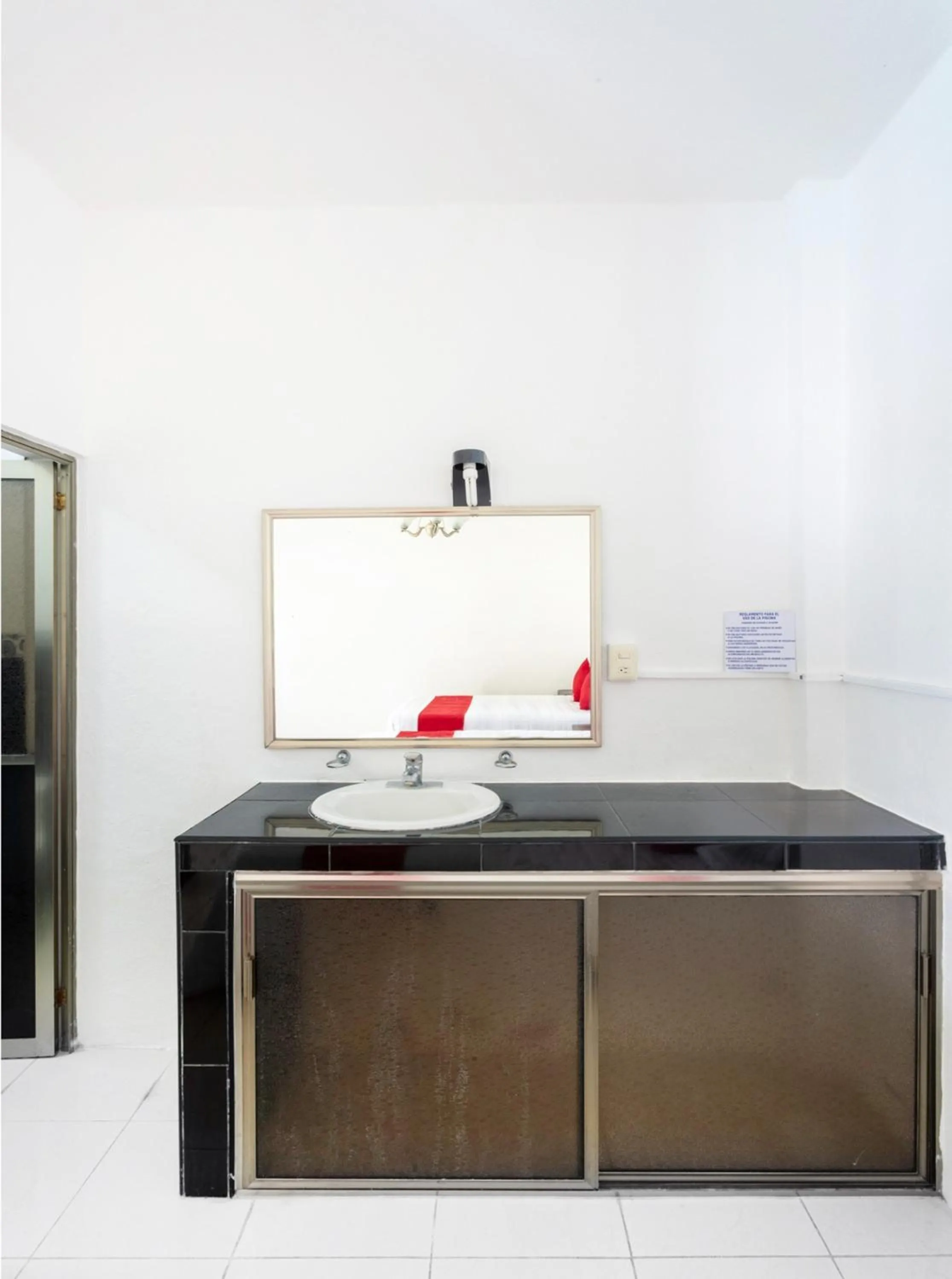 Bathroom in OYO Hotel Rio Chetumal