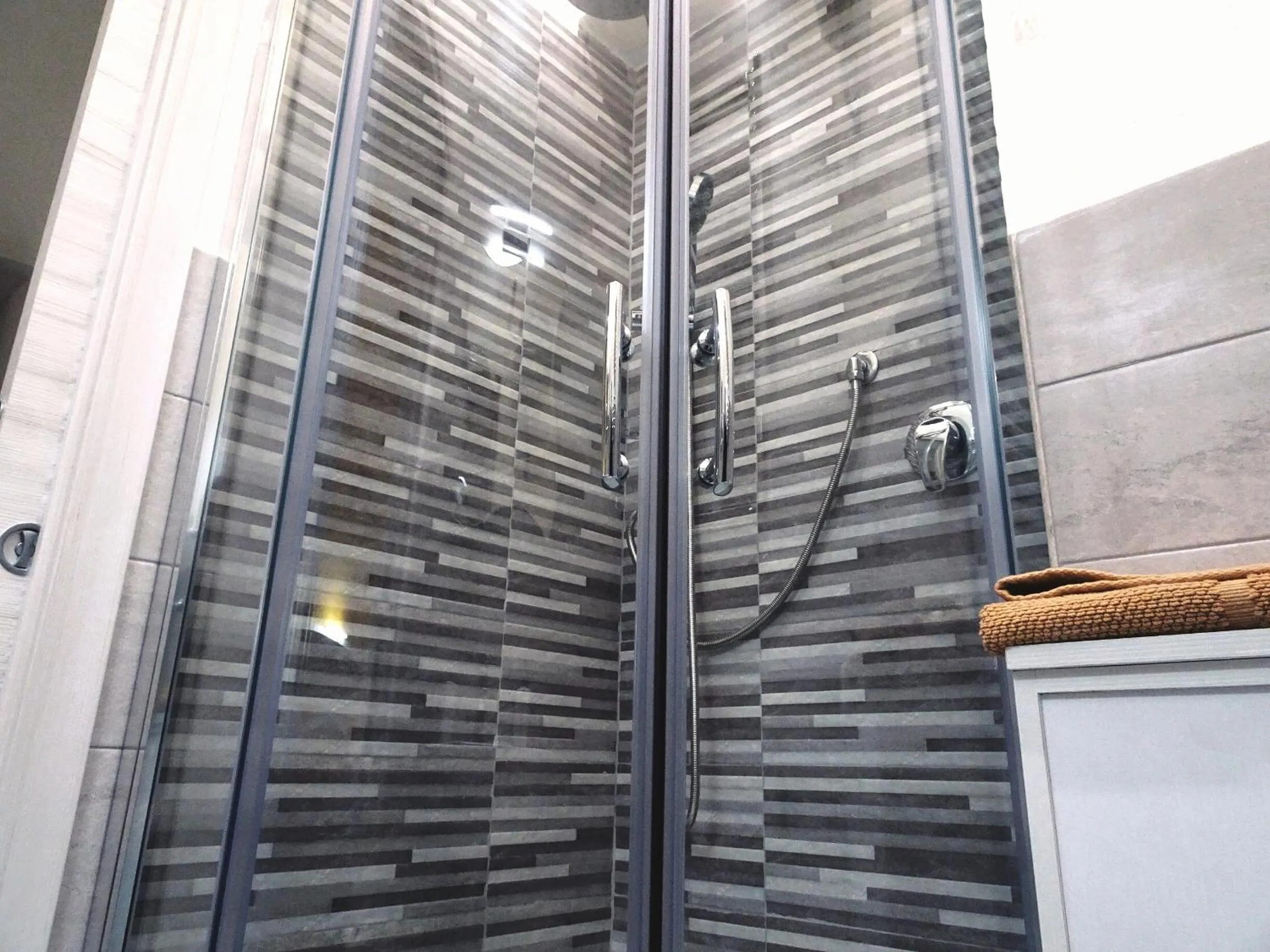 Shower in Bed & Breakfast a Capua Adiacente al Duomo - IL VICOLO