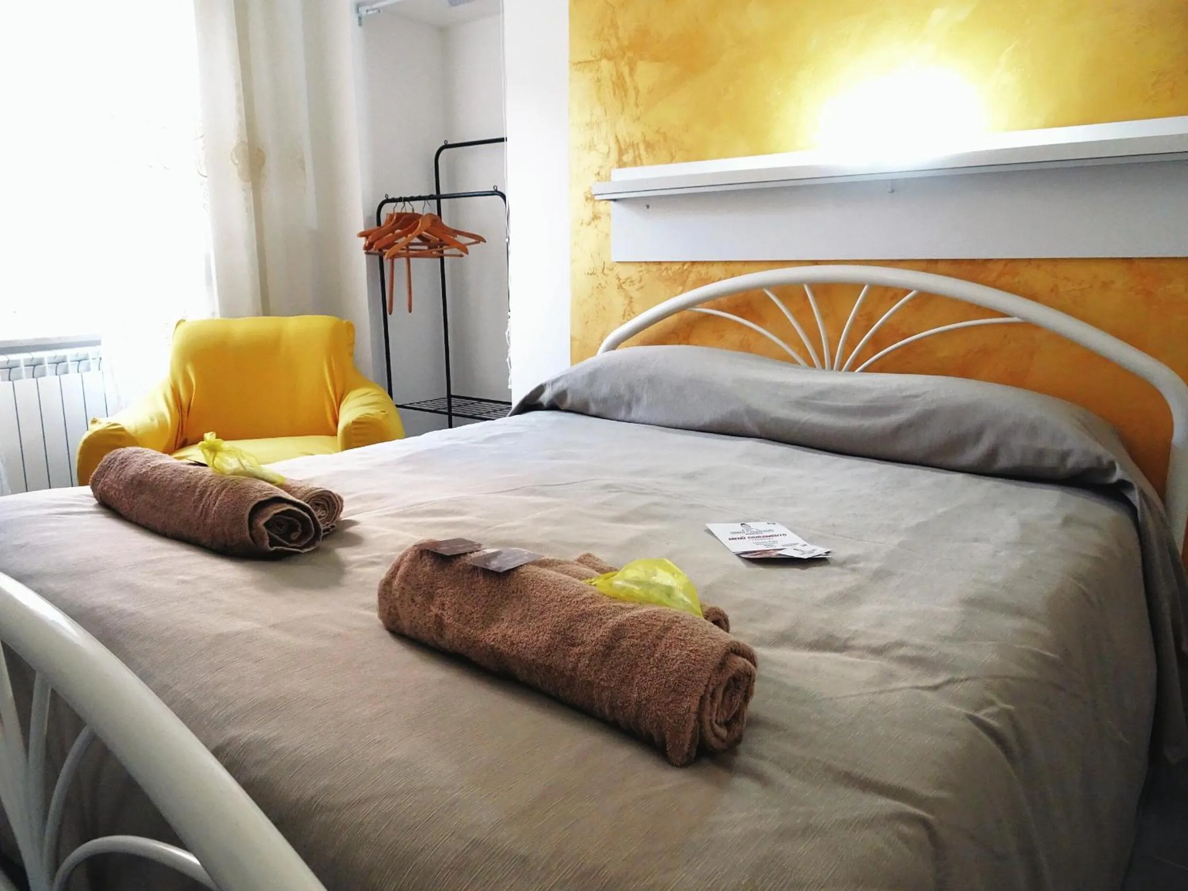 Bed in Bed & Breakfast a Capua Adiacente al Duomo - IL VICOLO