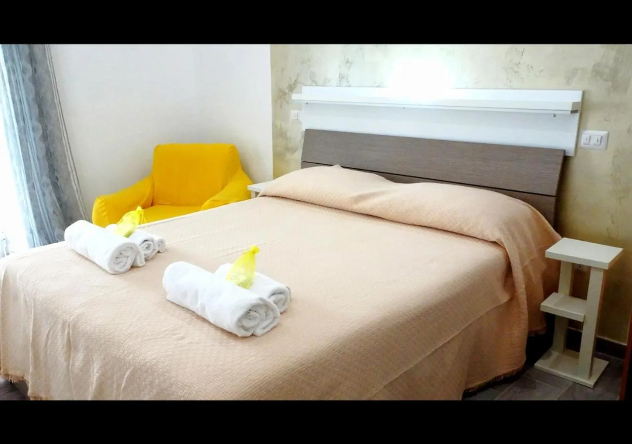 Bed in Bed & Breakfast a Capua Adiacente al Duomo - IL VICOLO
