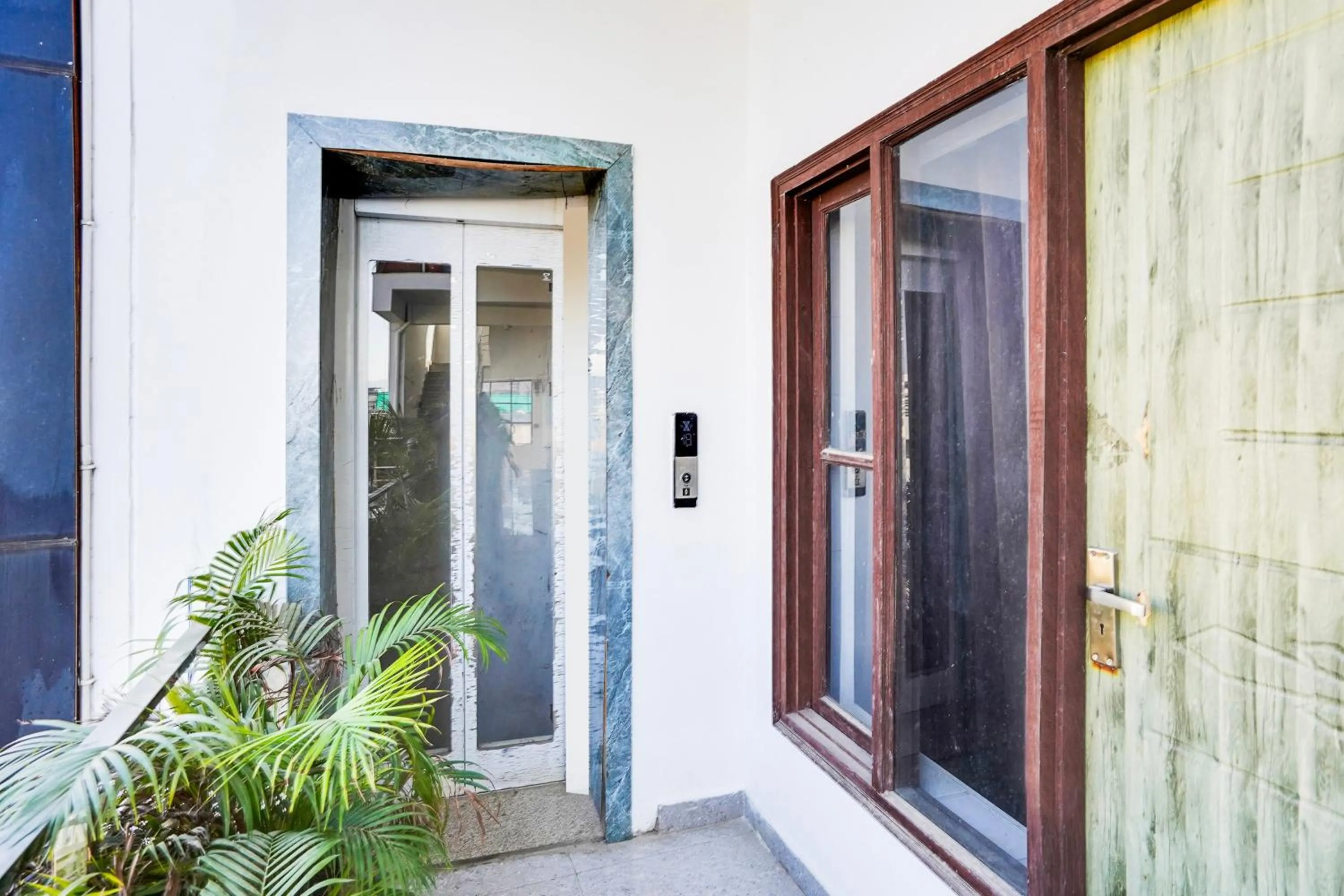 Lobby or reception in Super Hotel O Kedarpuram Near Doon University