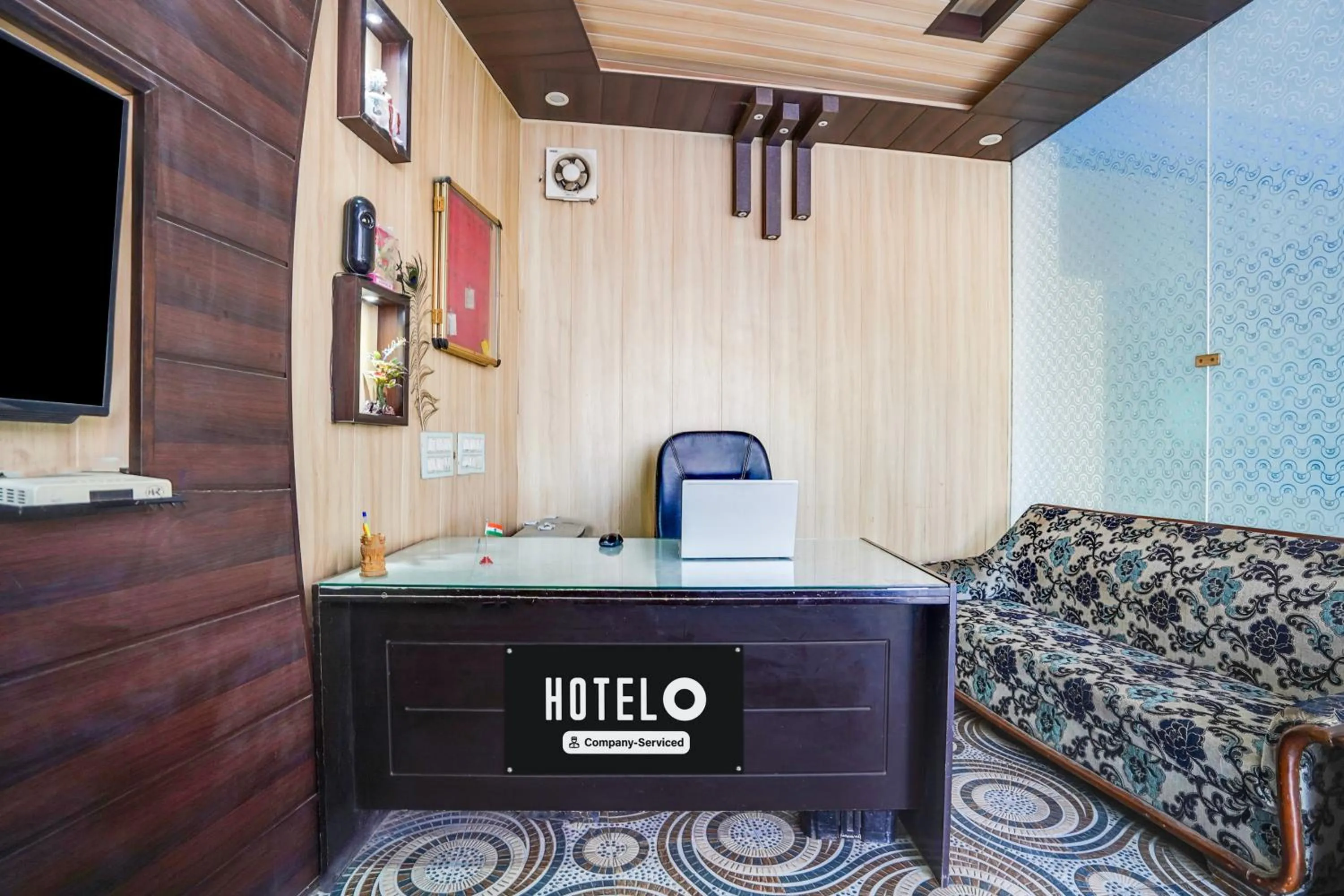 Lobby or reception in Super Hotel O Kedarpuram Near Doon University